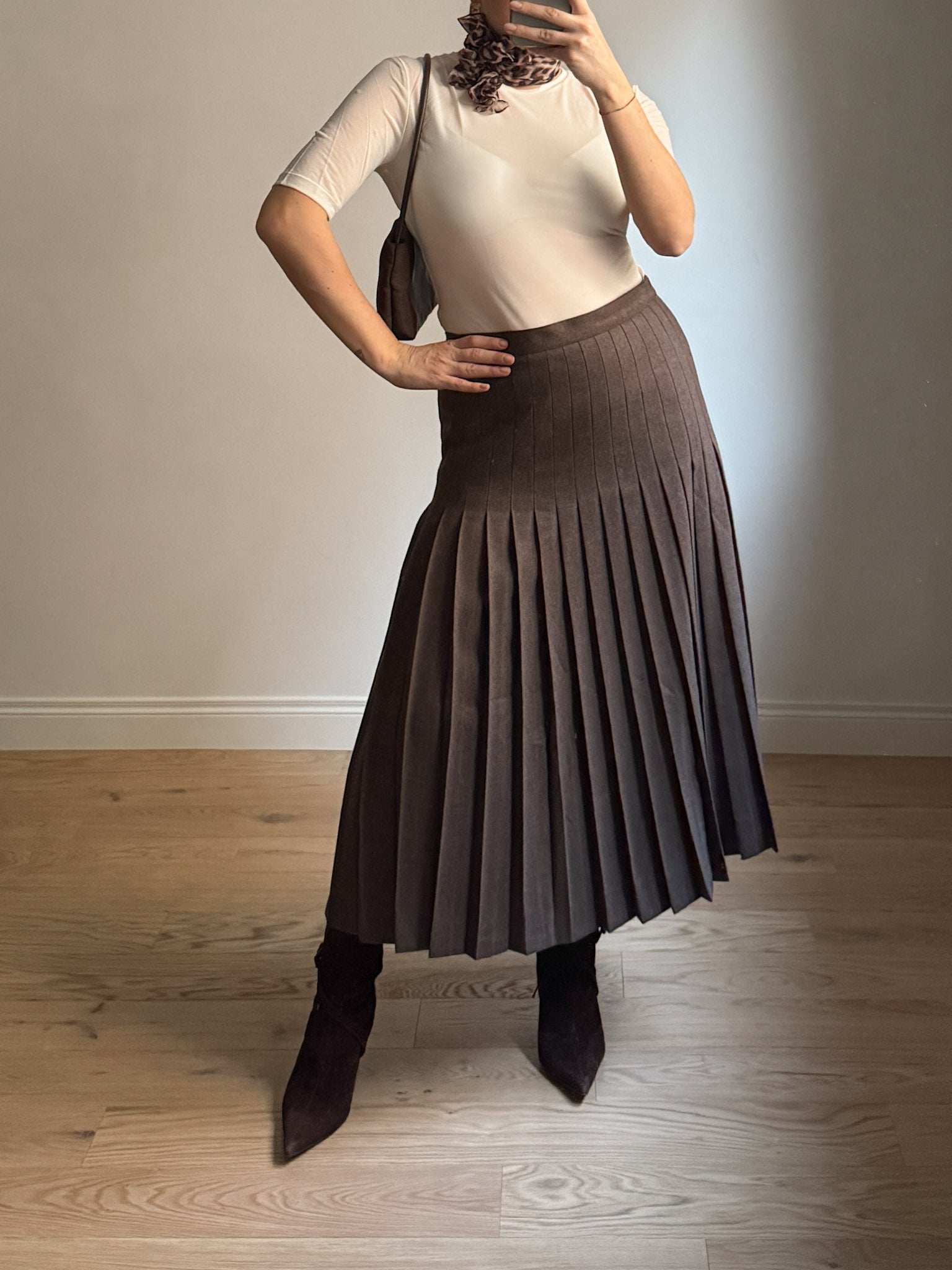 Pure virgin wool taupe skirt