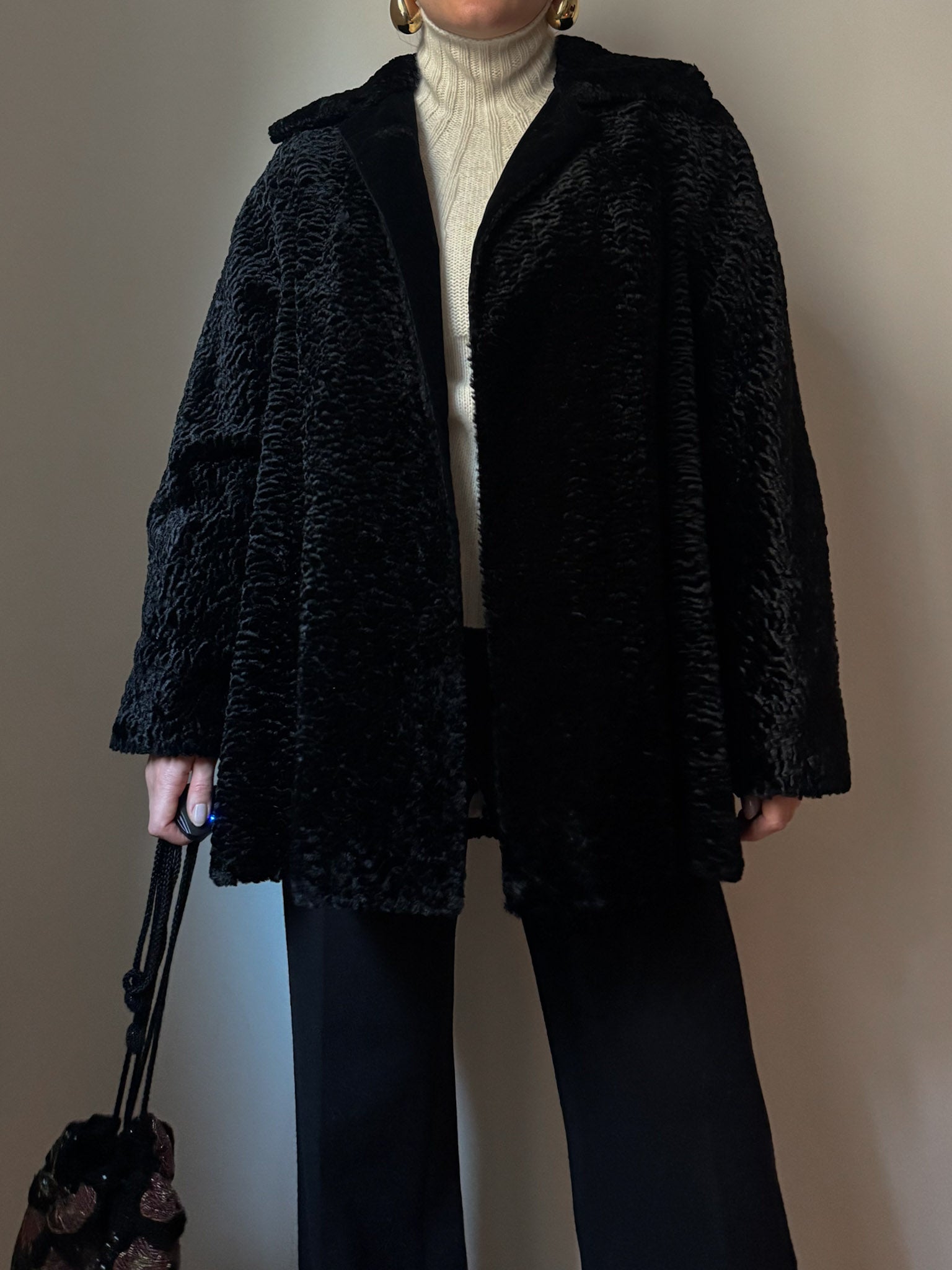 Fake fur black caban