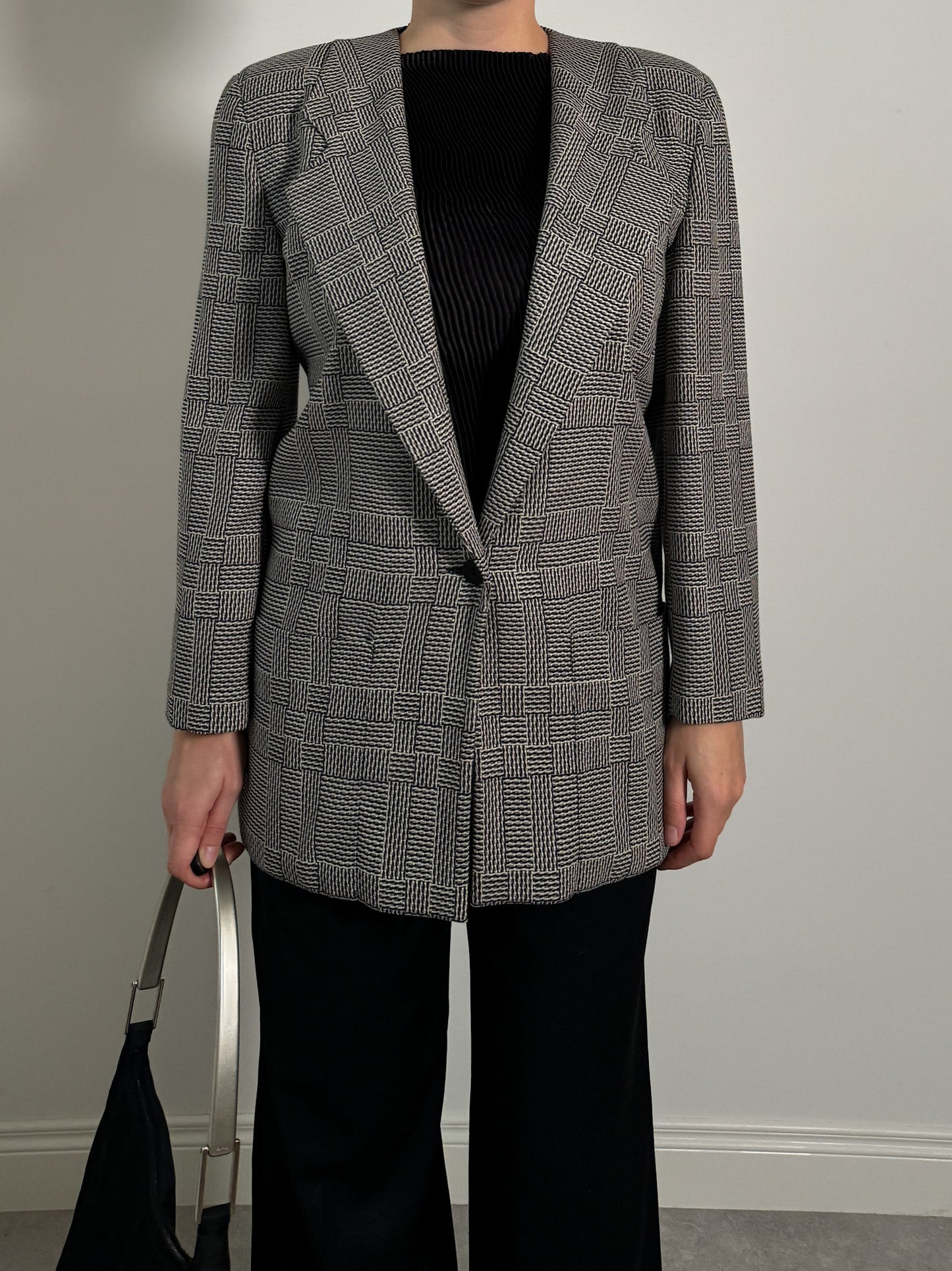 Pure wool black and white blazer