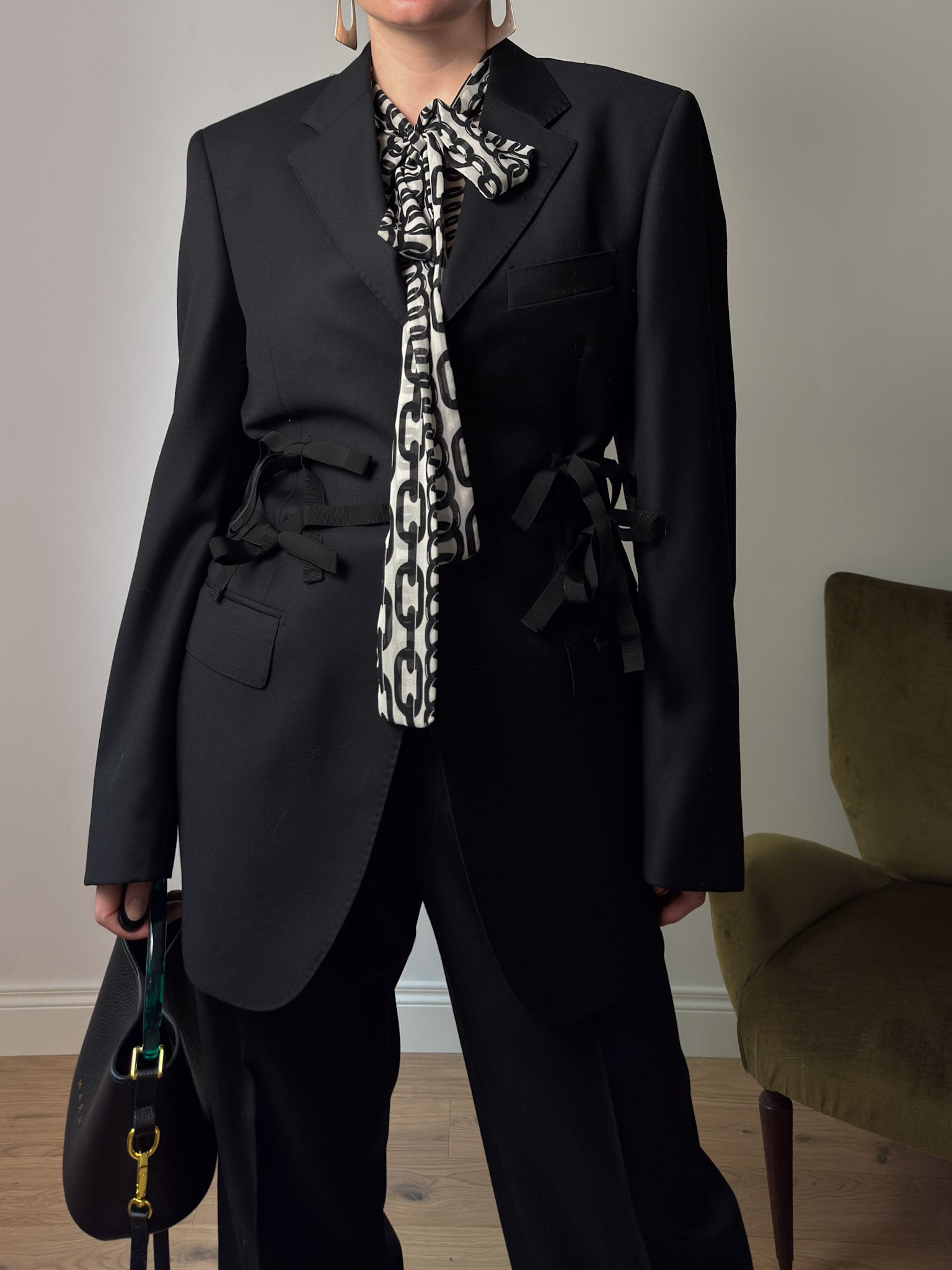Brando black suit