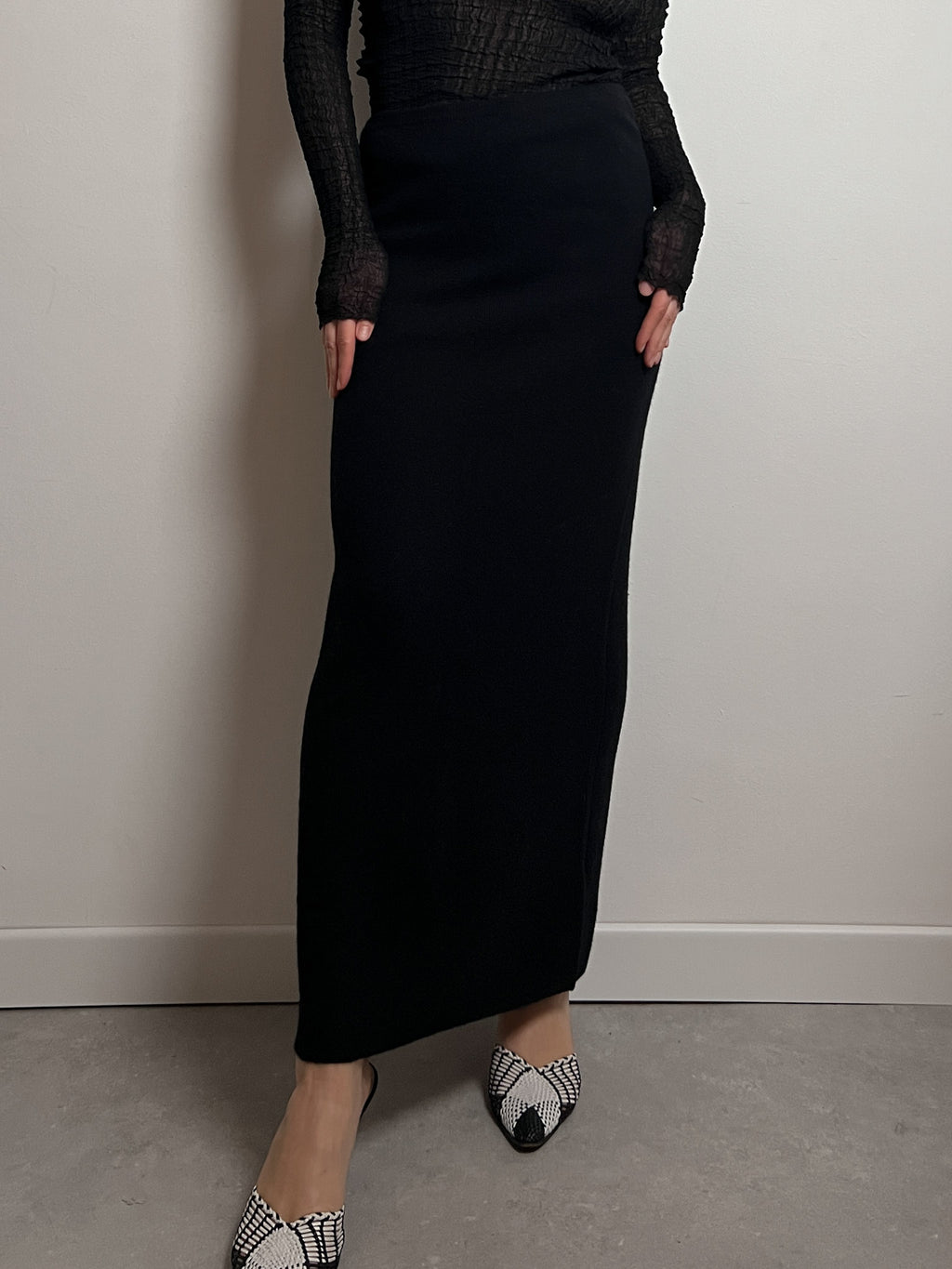 Pure merino wool black long skirt