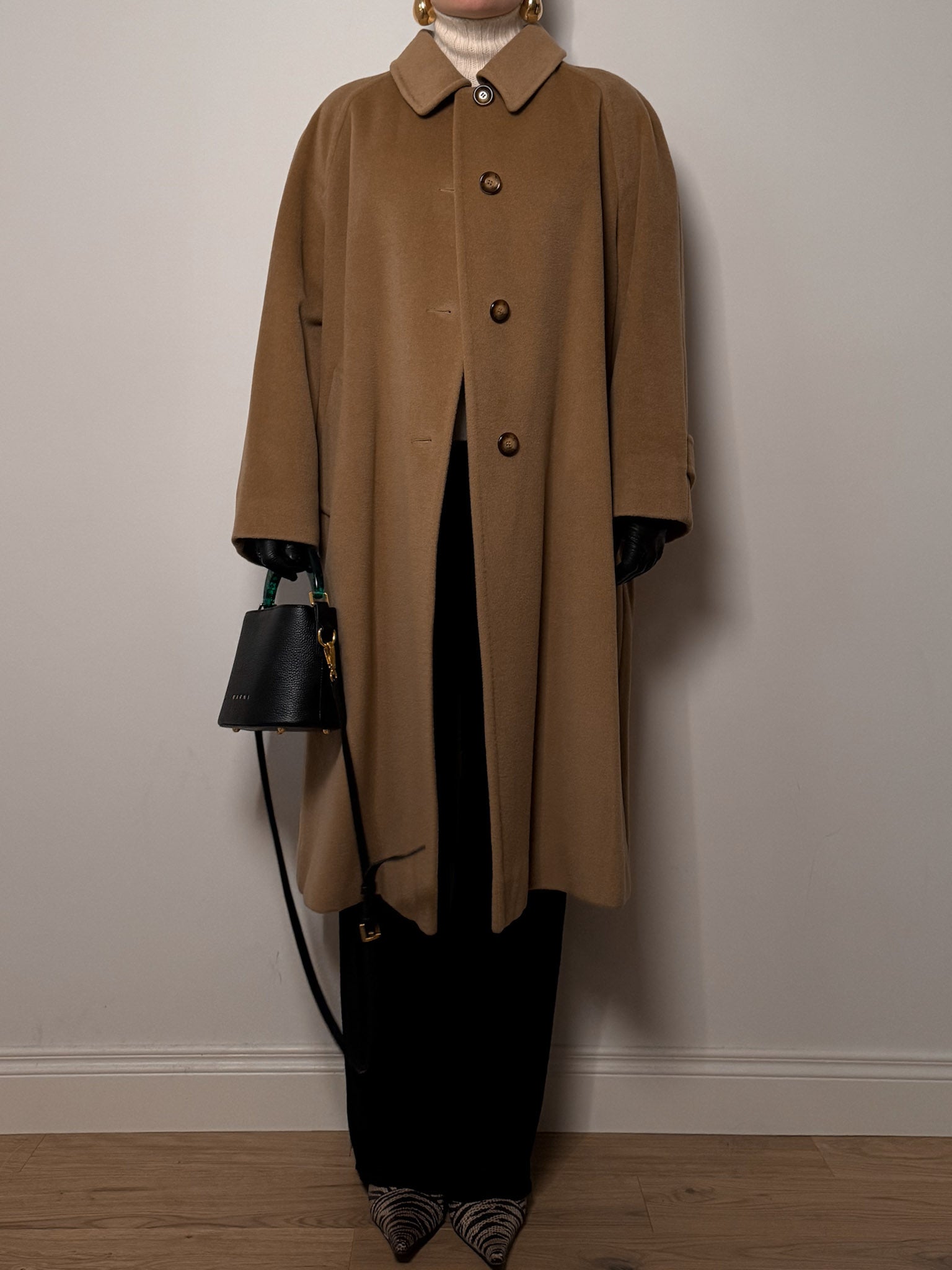 Piacenza pure virgin wool camel coat
