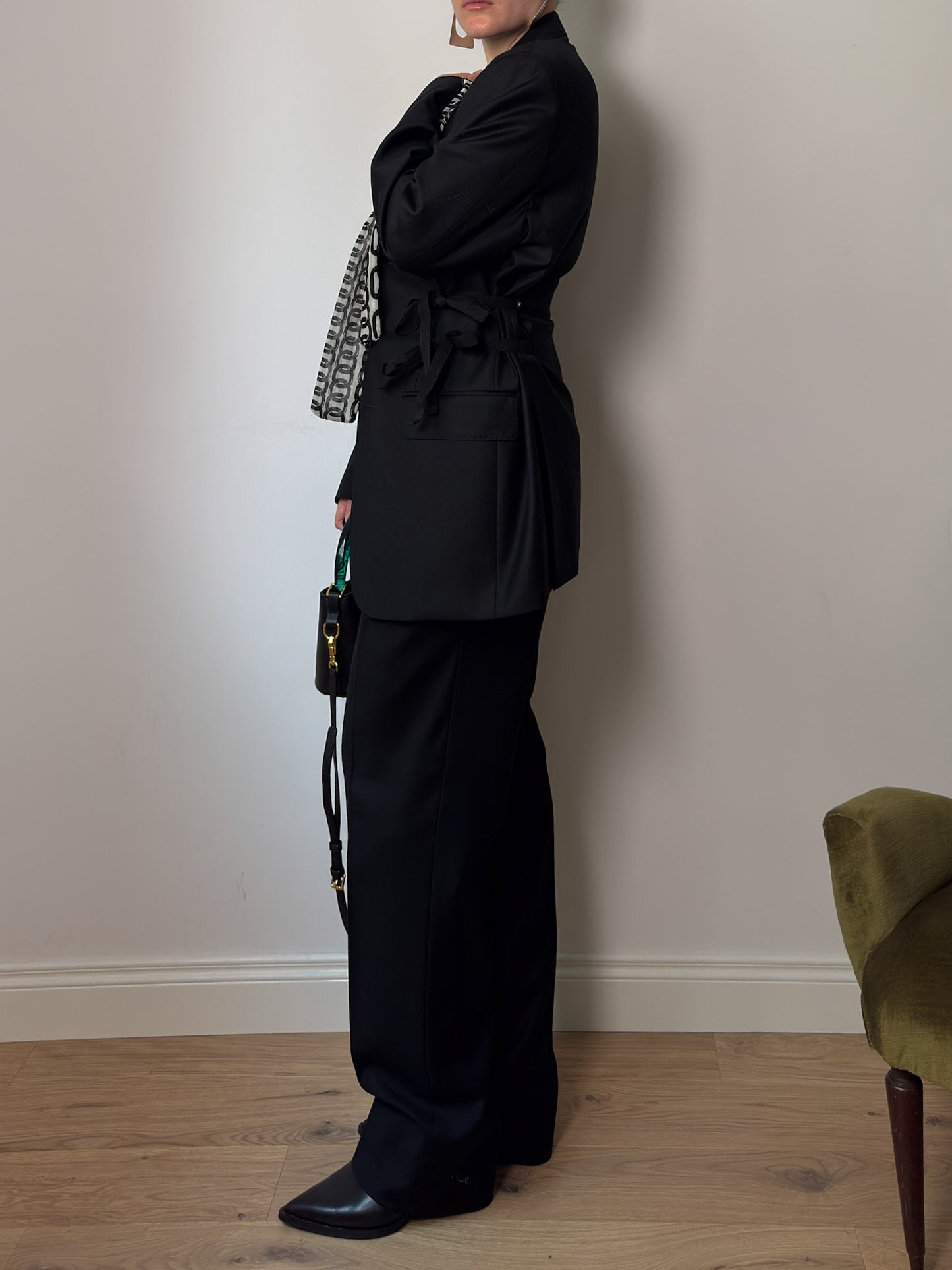 Brando black suit