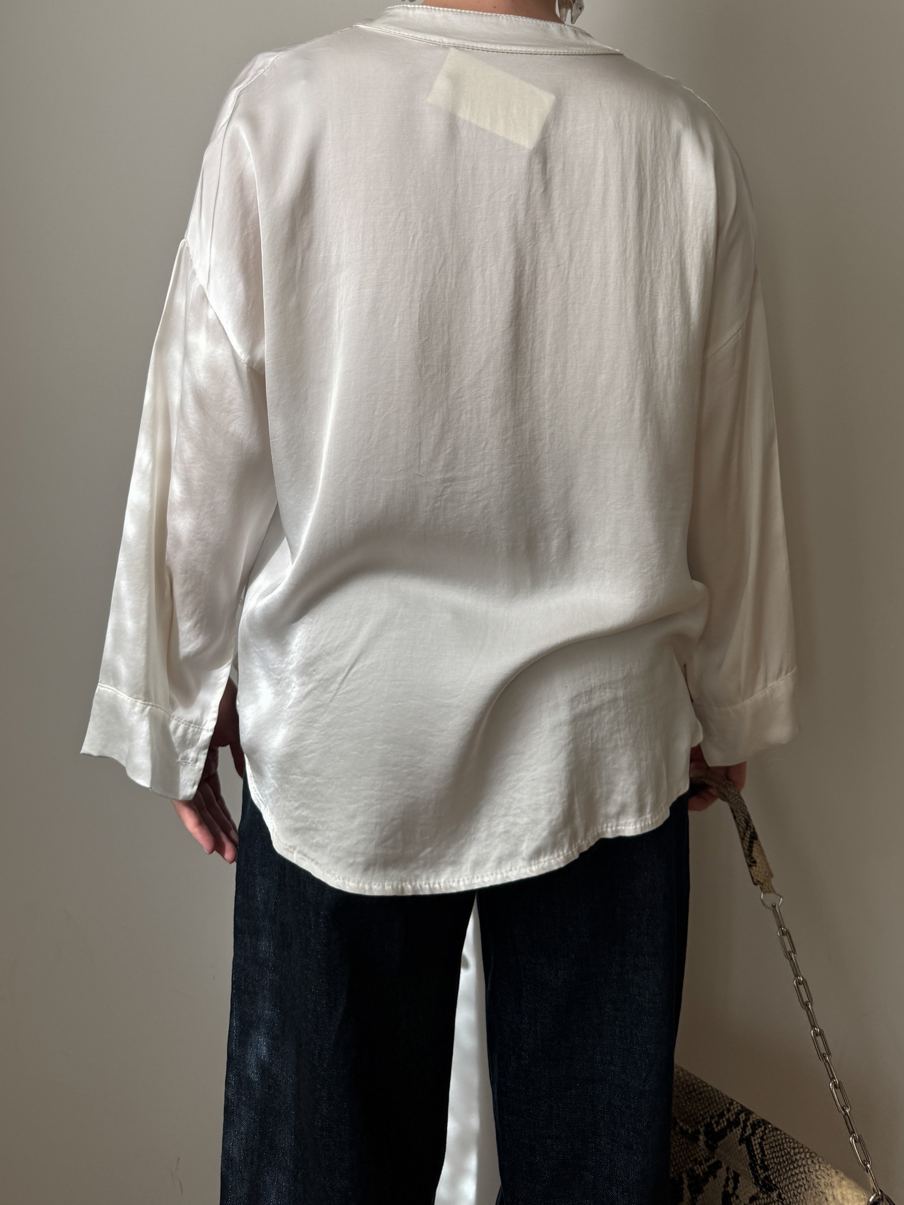 Silk and viscose ivory blouse