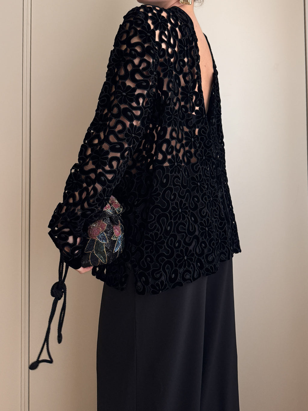 Velvet romantic black blouse