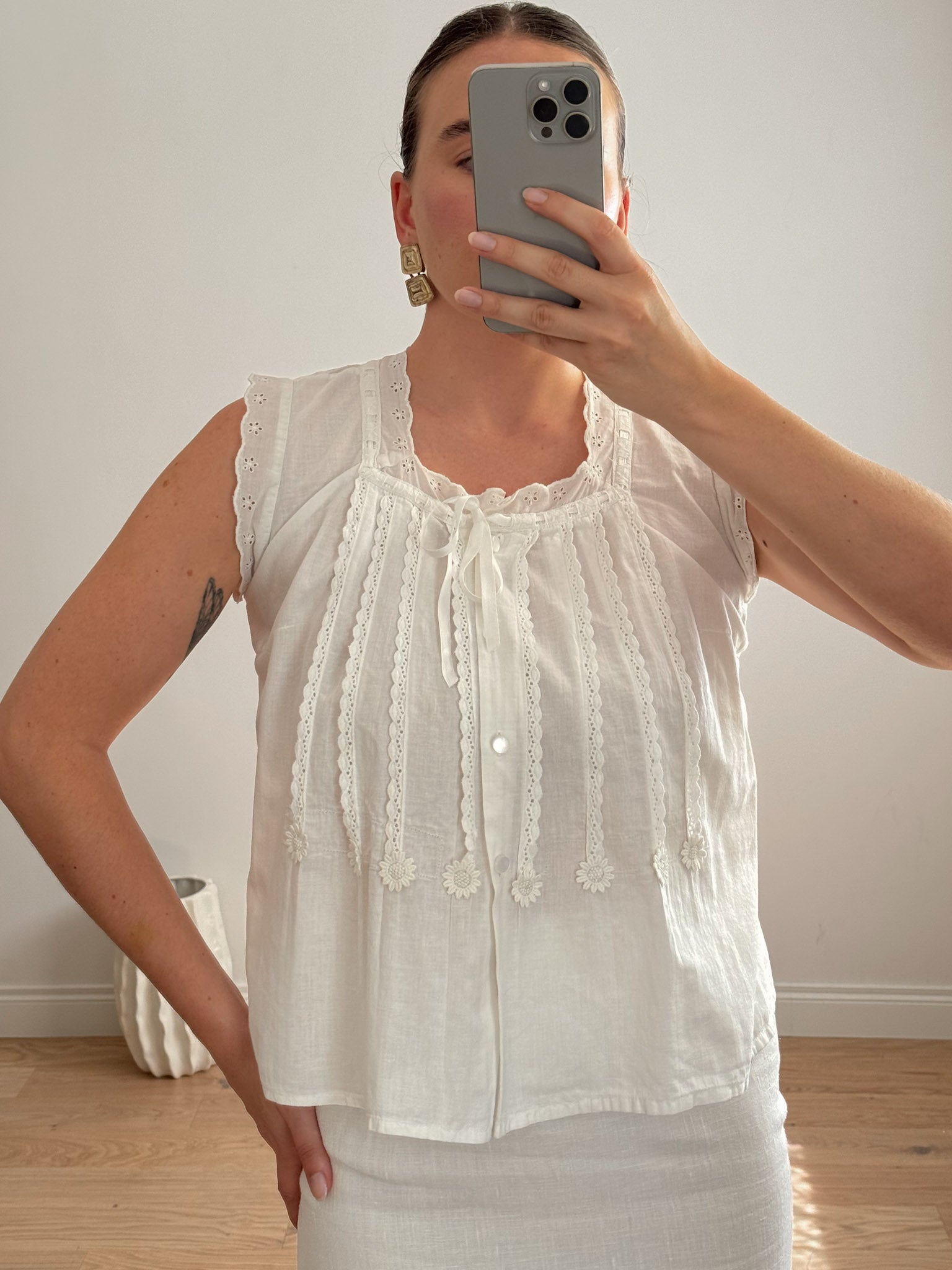 Pure cotton romantic top