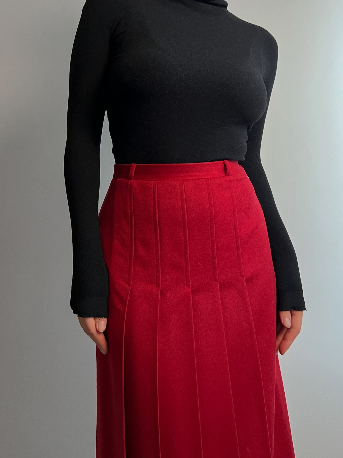 Pure wool pleated red skirt