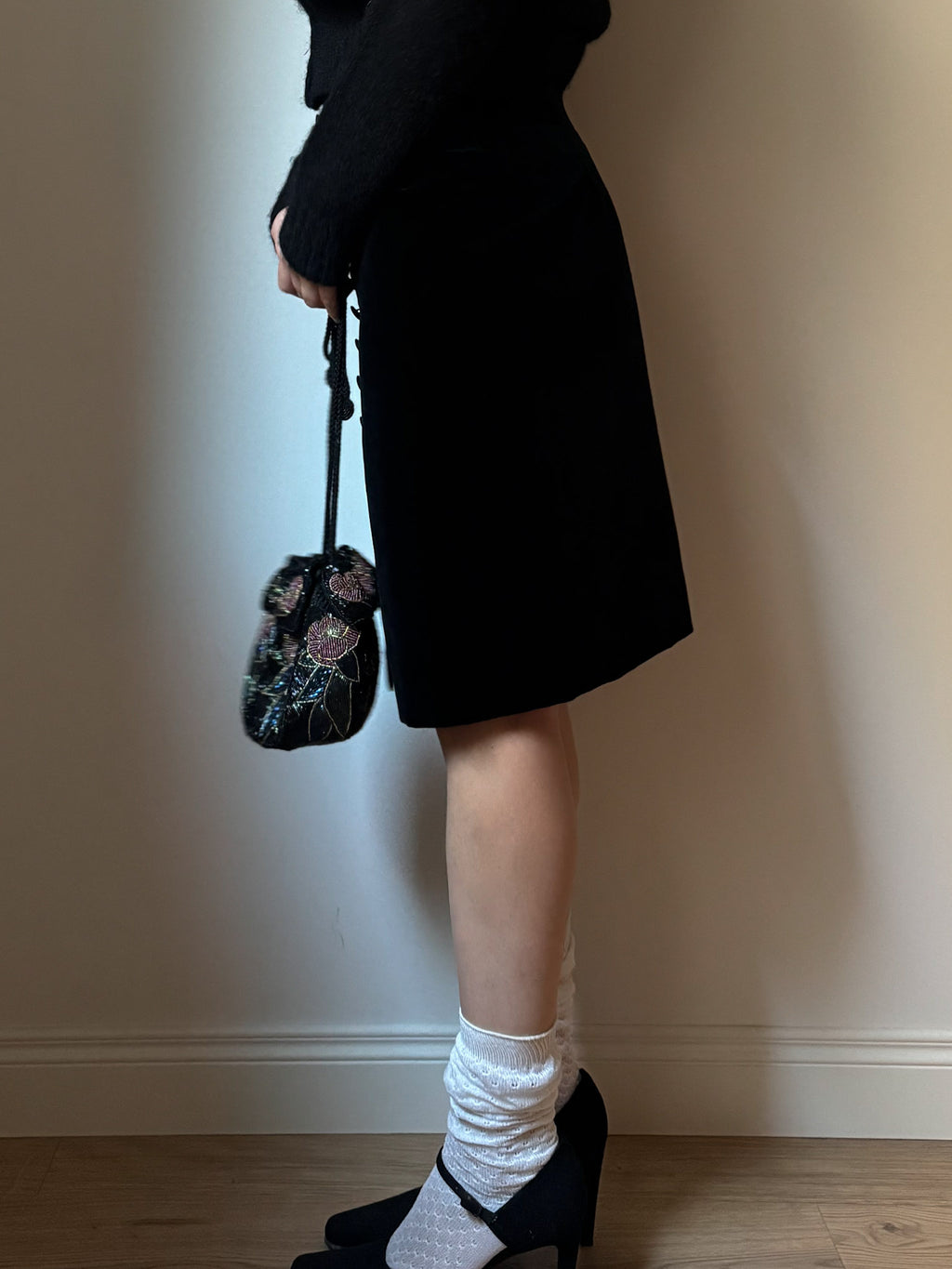 Velvet and satin black skirt