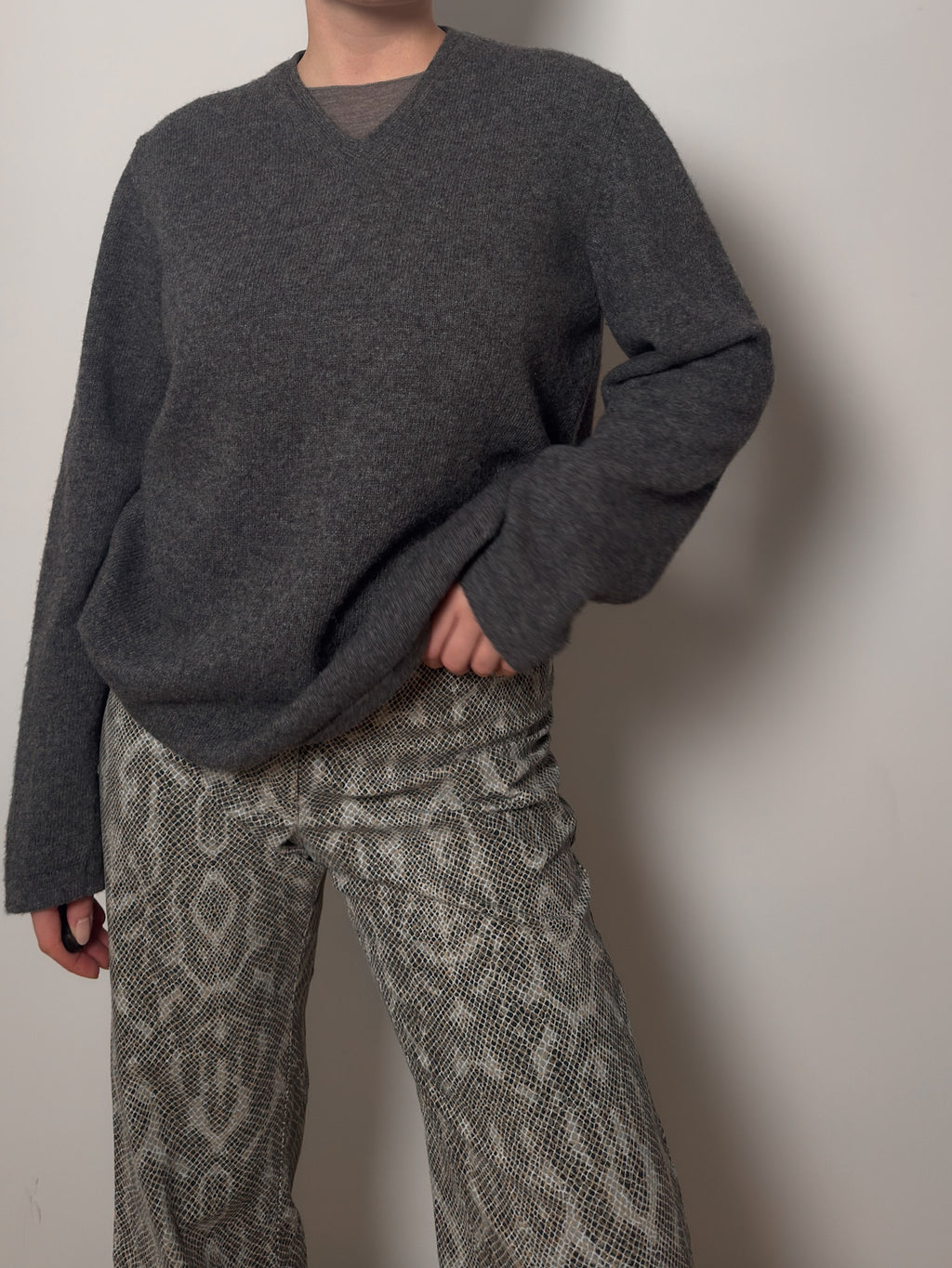 Wool grey pull