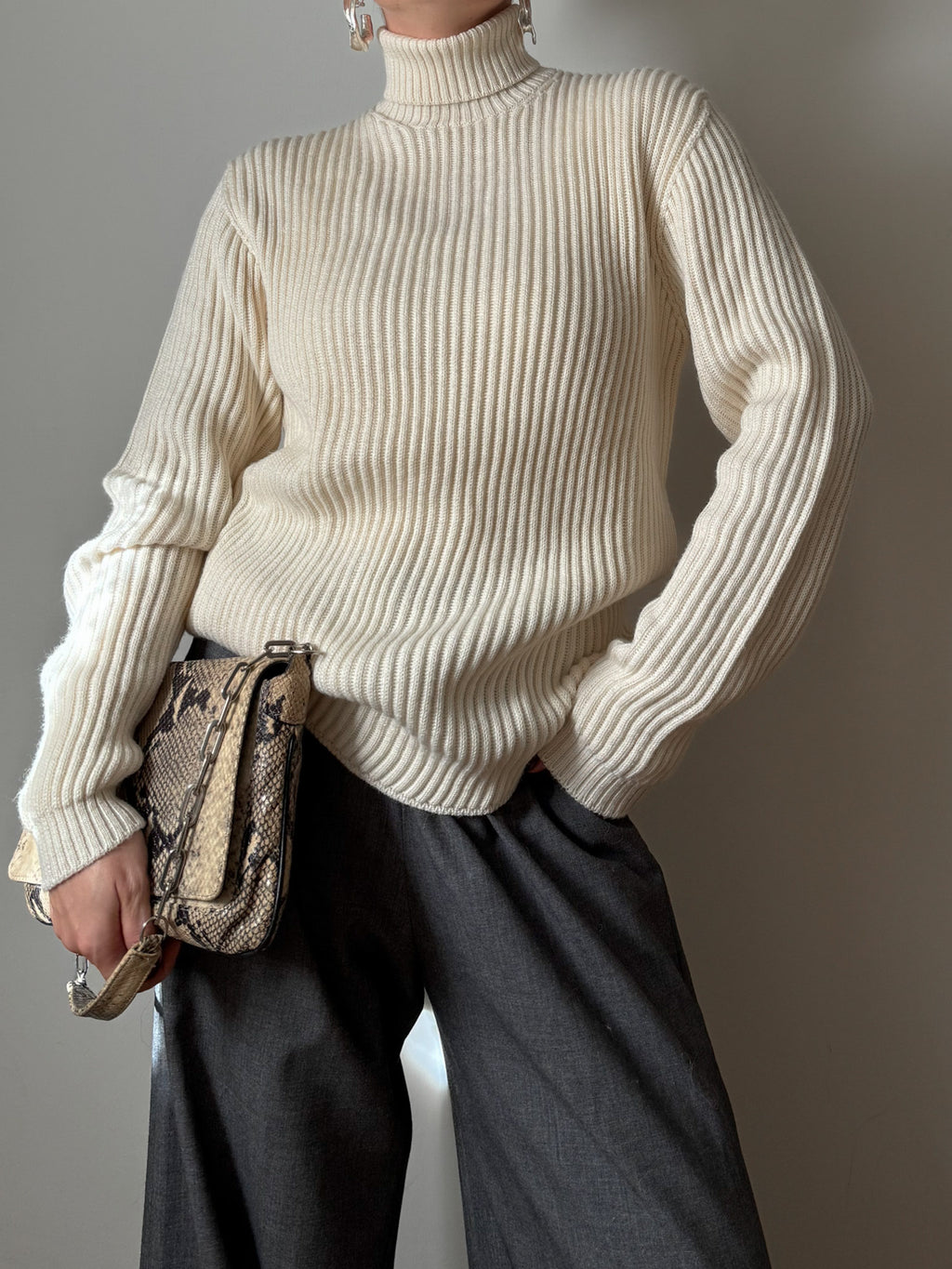 Hugo Boss pure wool ivory pull
