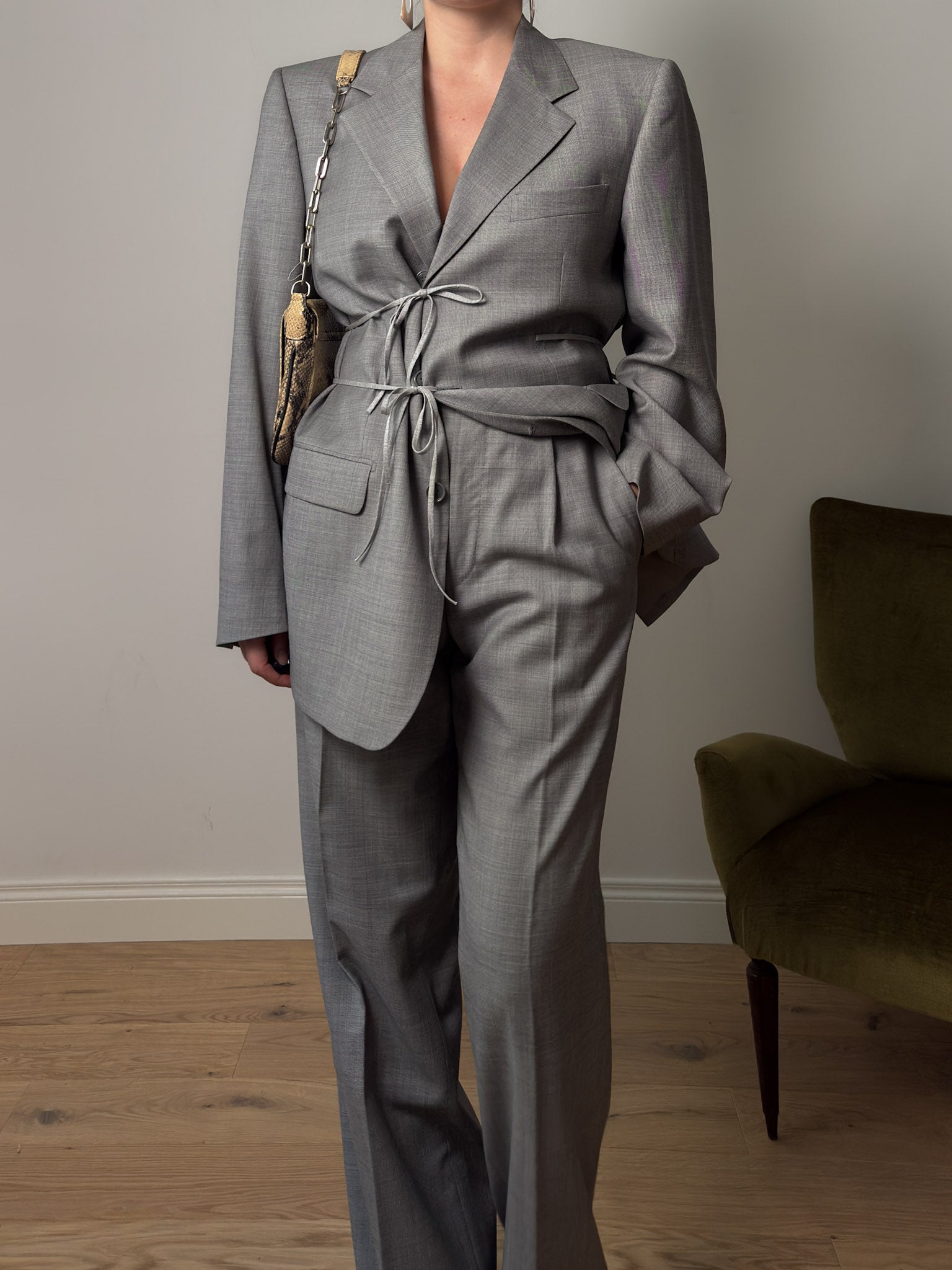 Brando light grey suit