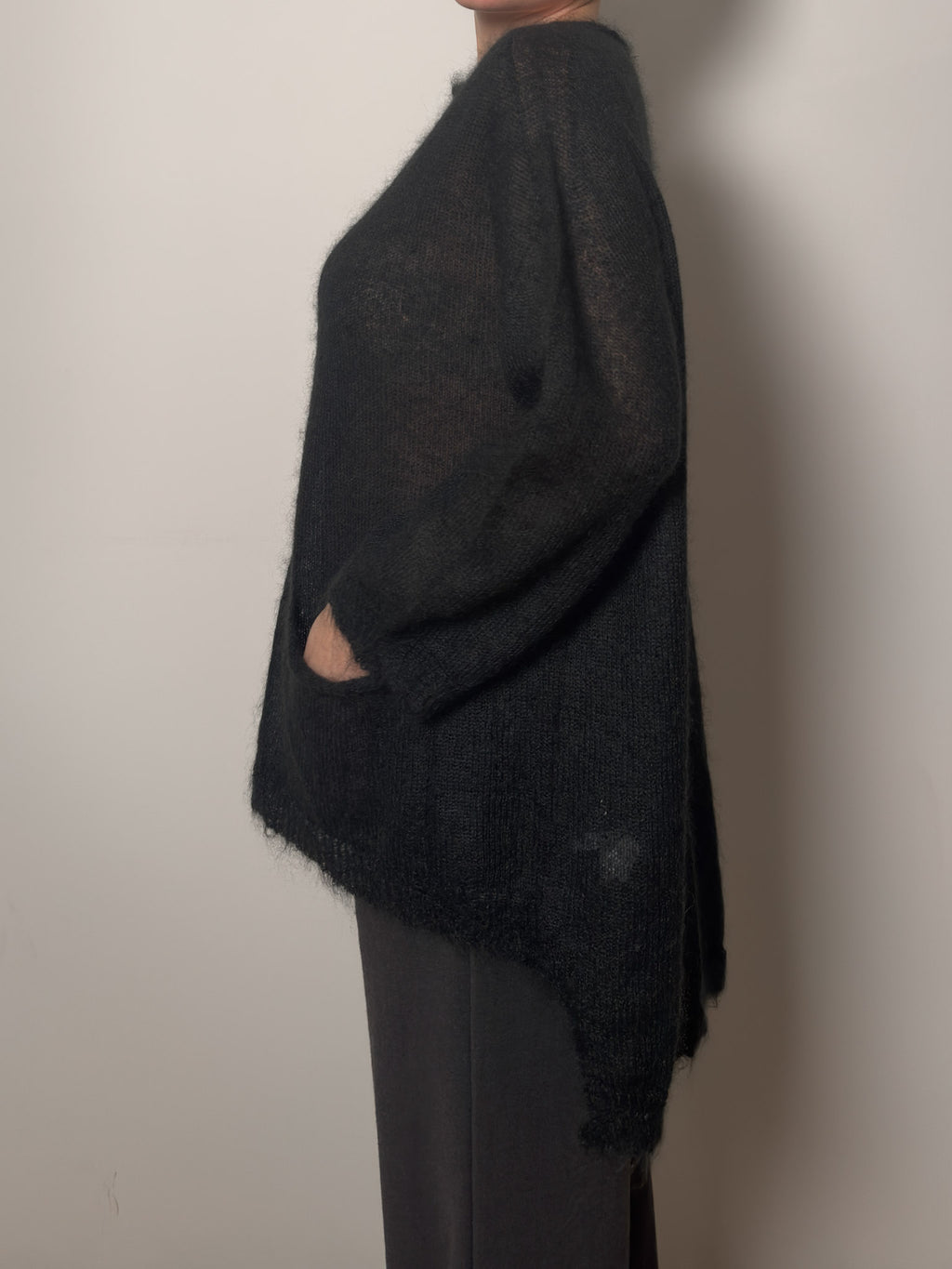 Super kid mohair anthracite pull
