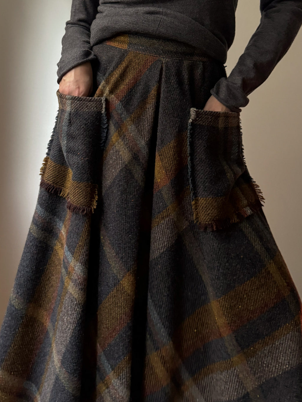 Pure wool check skirt