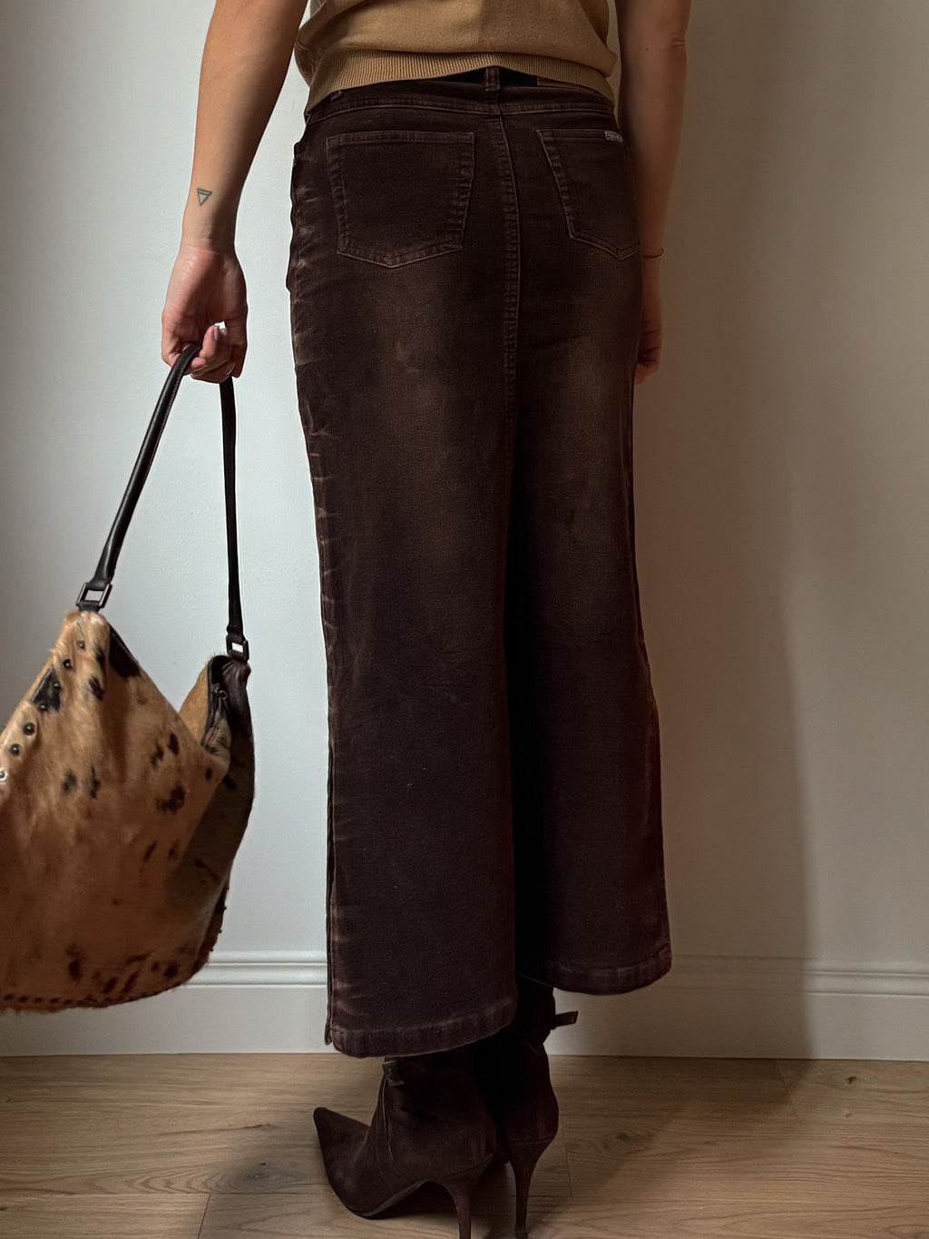 Velvet brown midi skirt