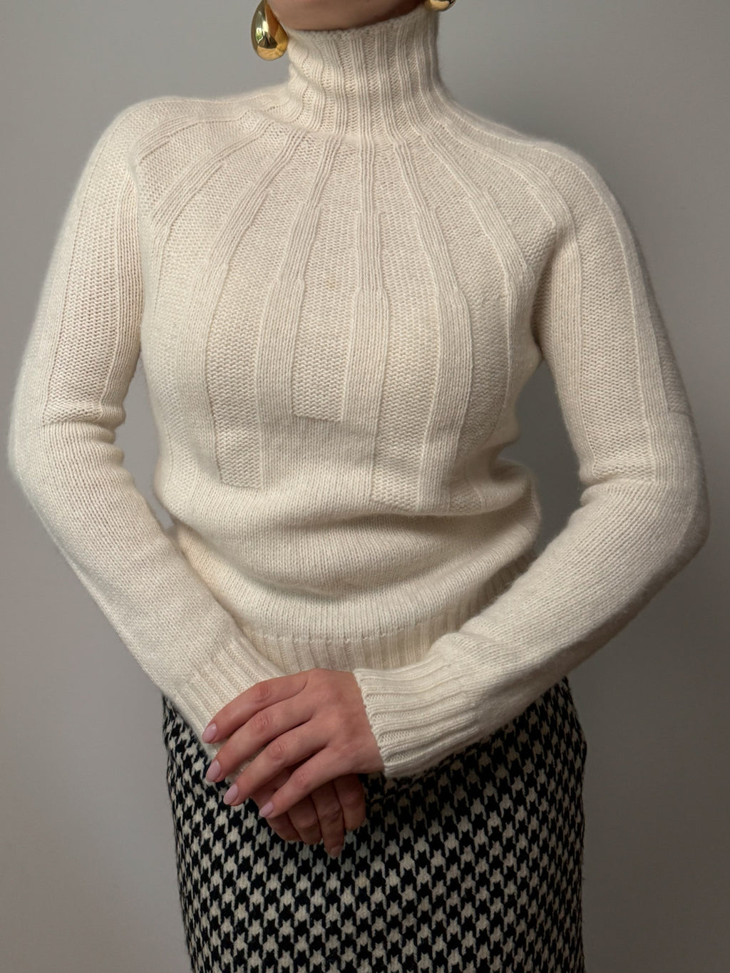 Wool and Angora ivory pull