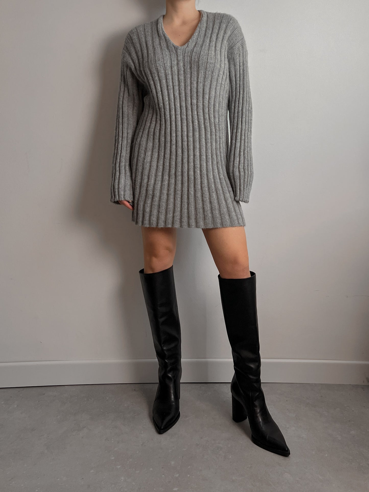 Pure wool grey long sweater