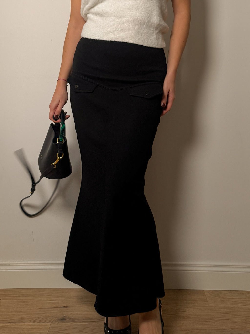 Pure merino wool black skirt