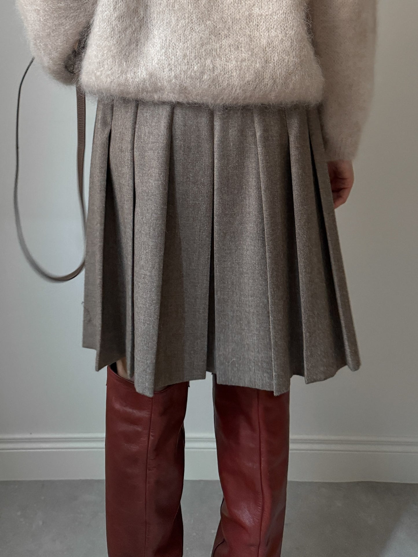 Pure wool pleated skirt