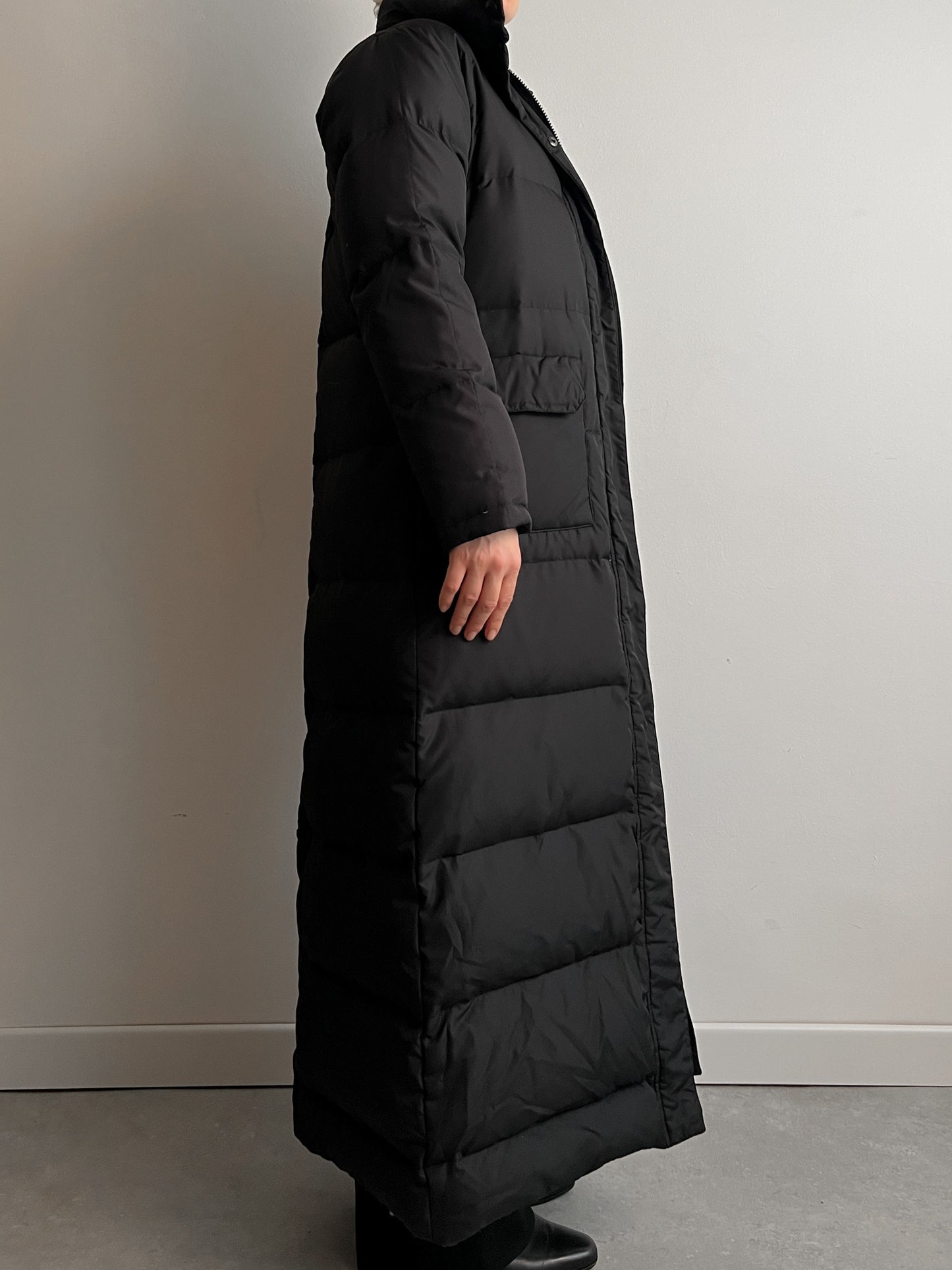 Real down black long puffer