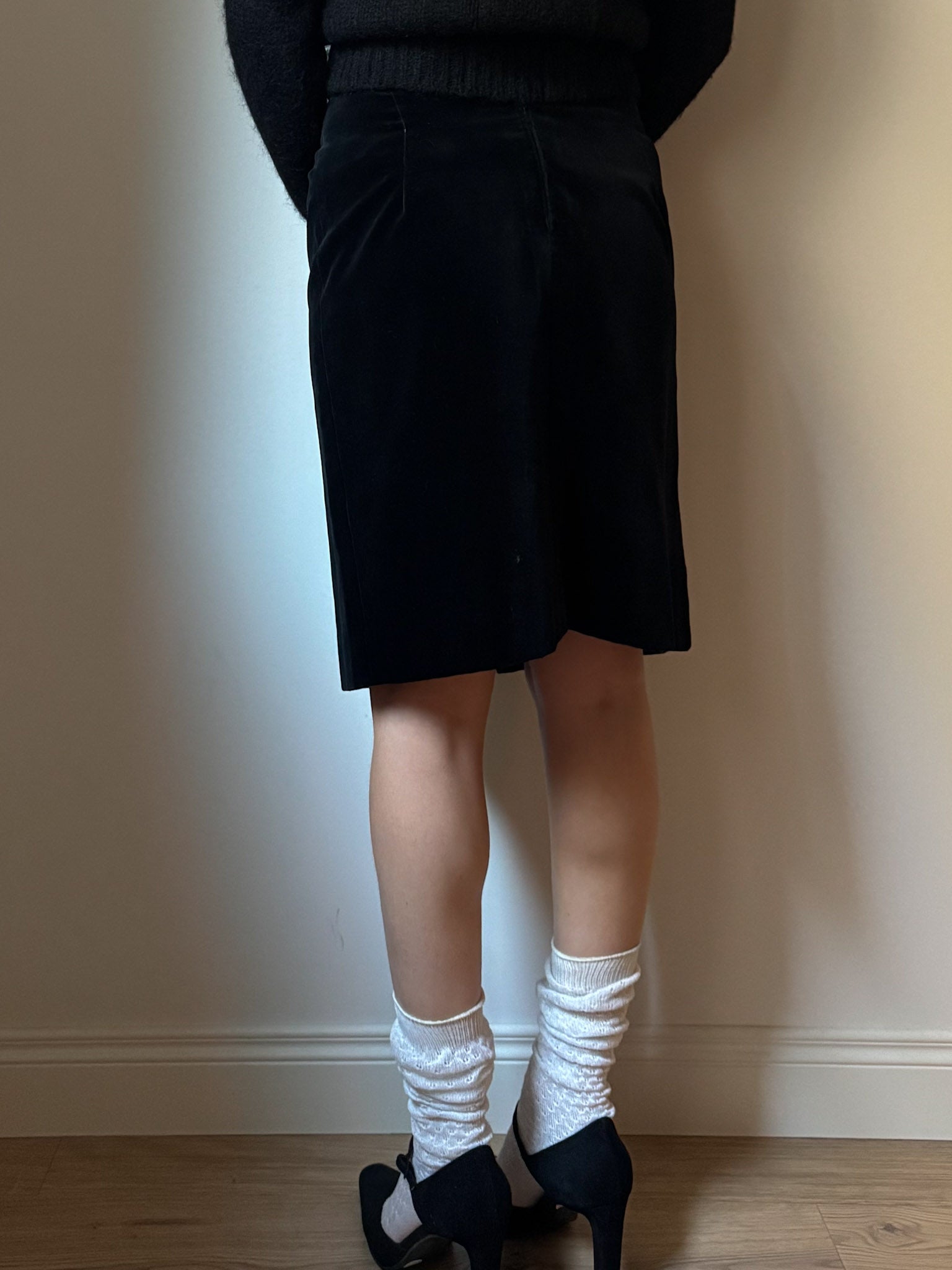 Velvet and satin black skirt