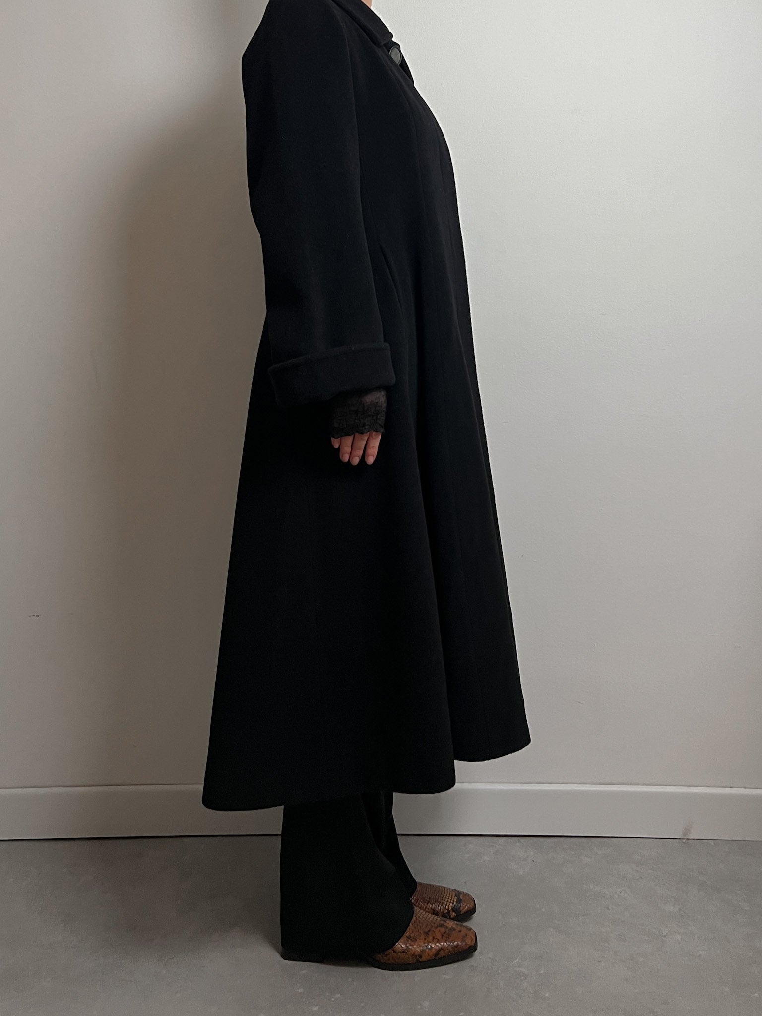 Wool and cashmere black coat