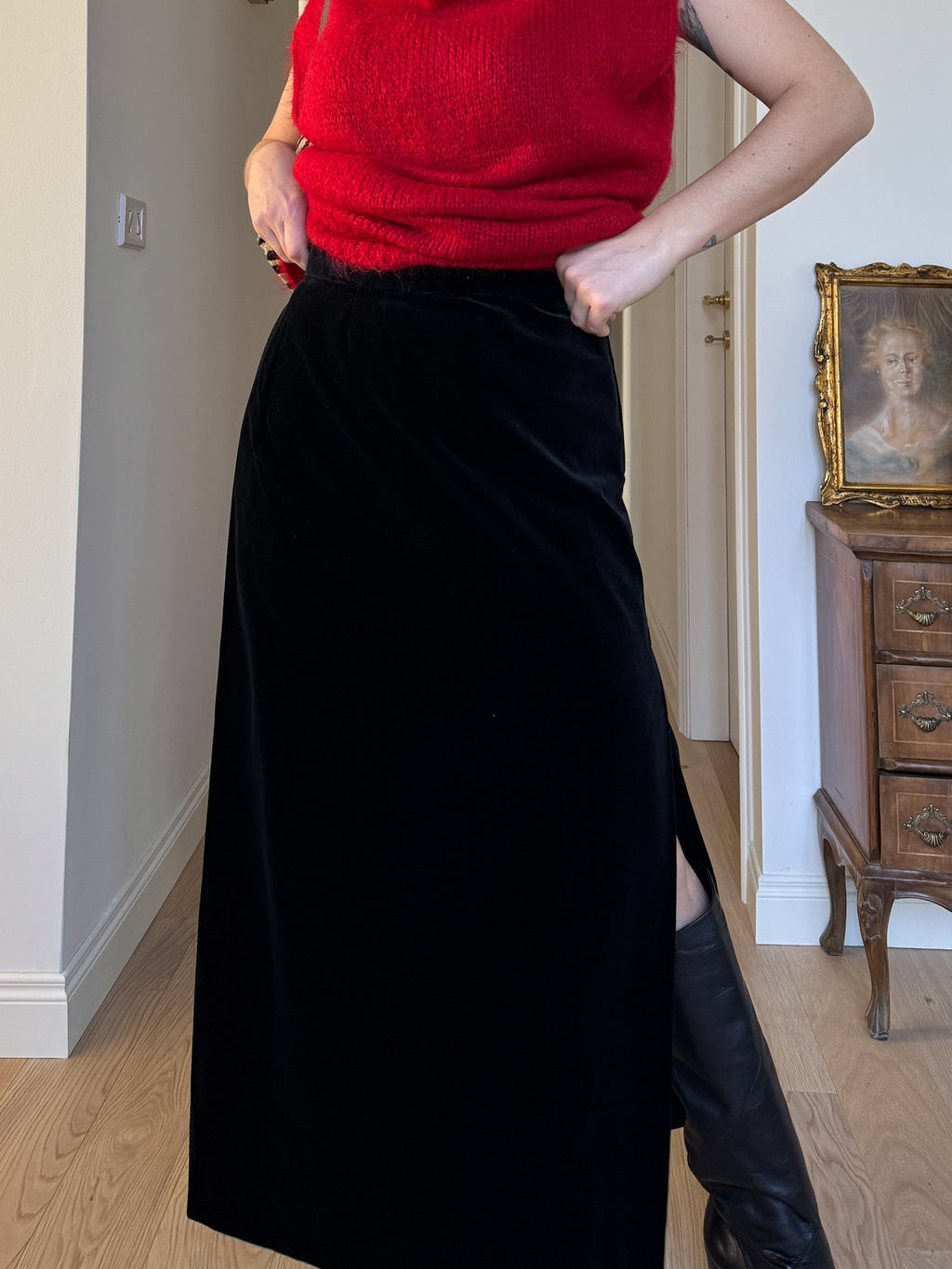 Velvet black long skirt