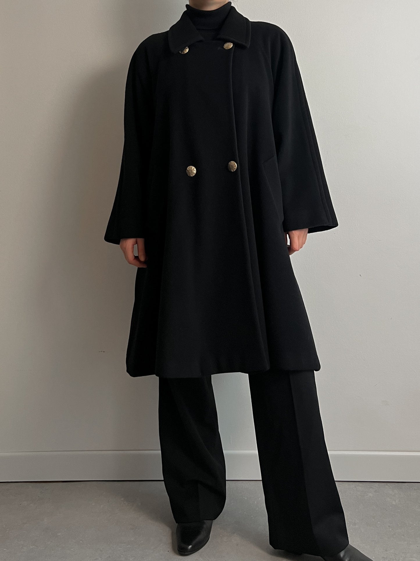 Wool and cashmere black coat