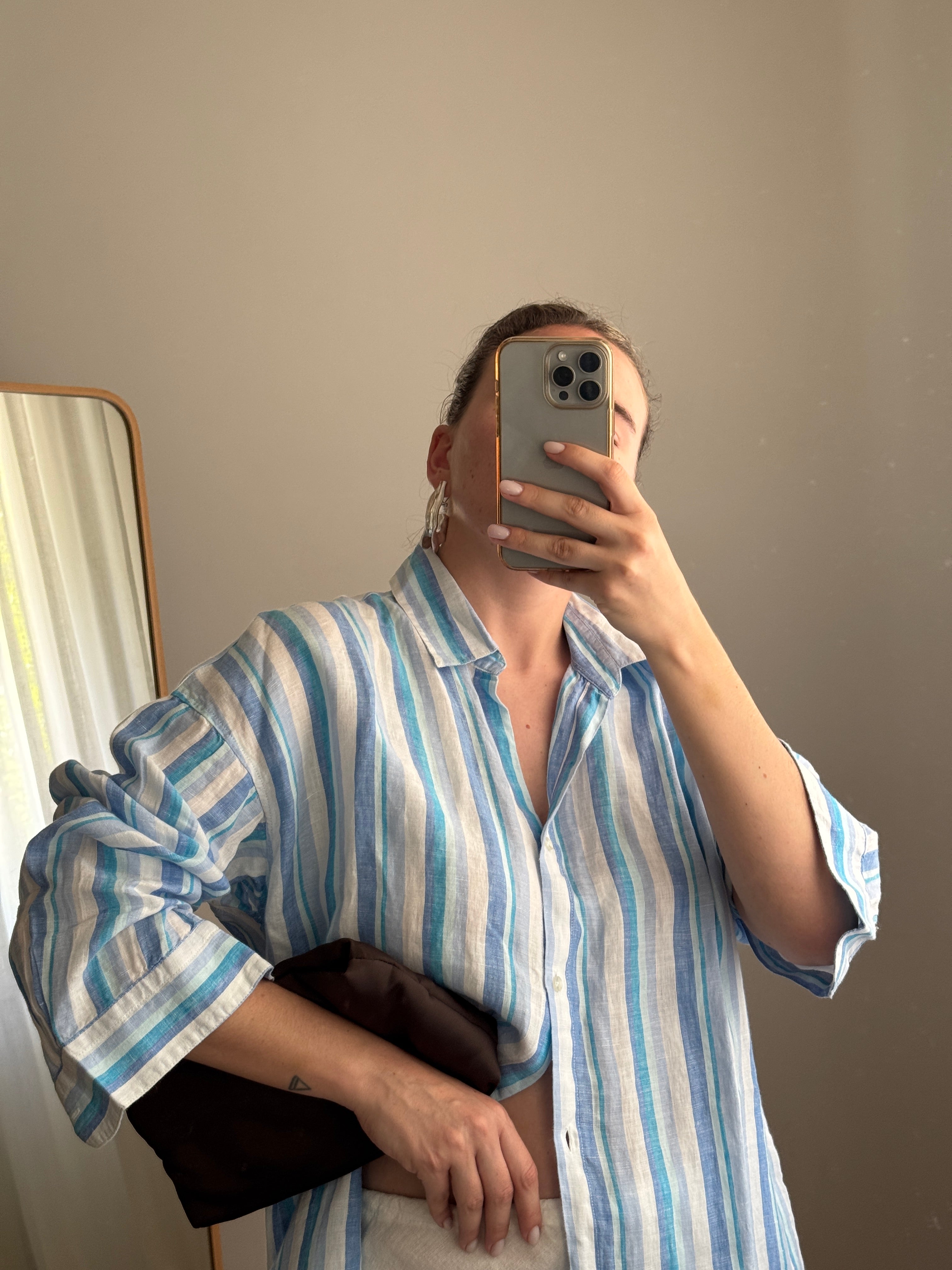Camicia over in lino a righe azzurre