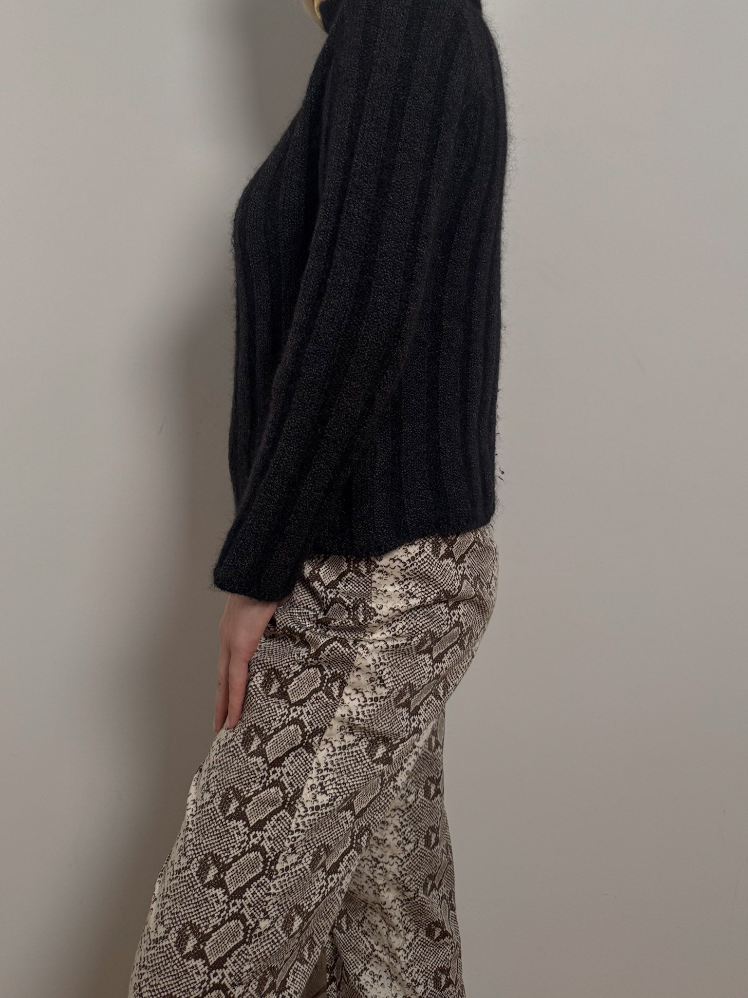 Max Mara wool and mohair anthracite pull