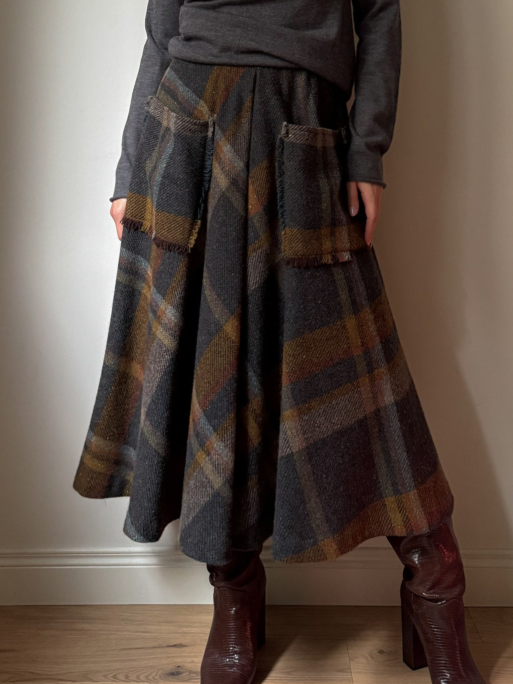 Pure wool check skirt