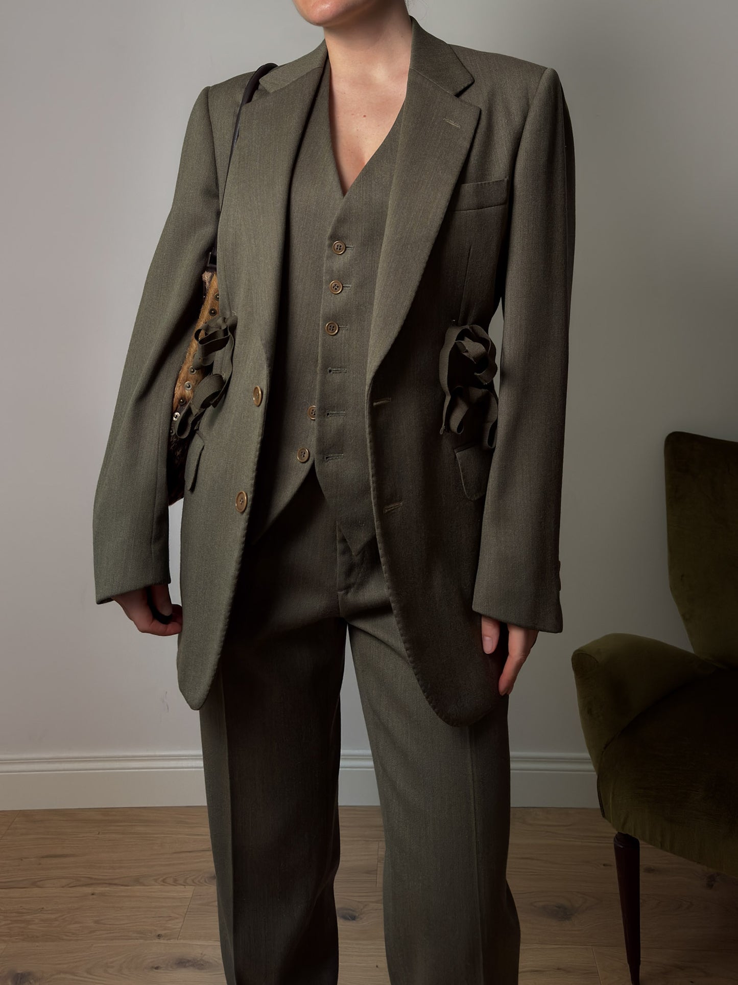 Brando olive suit