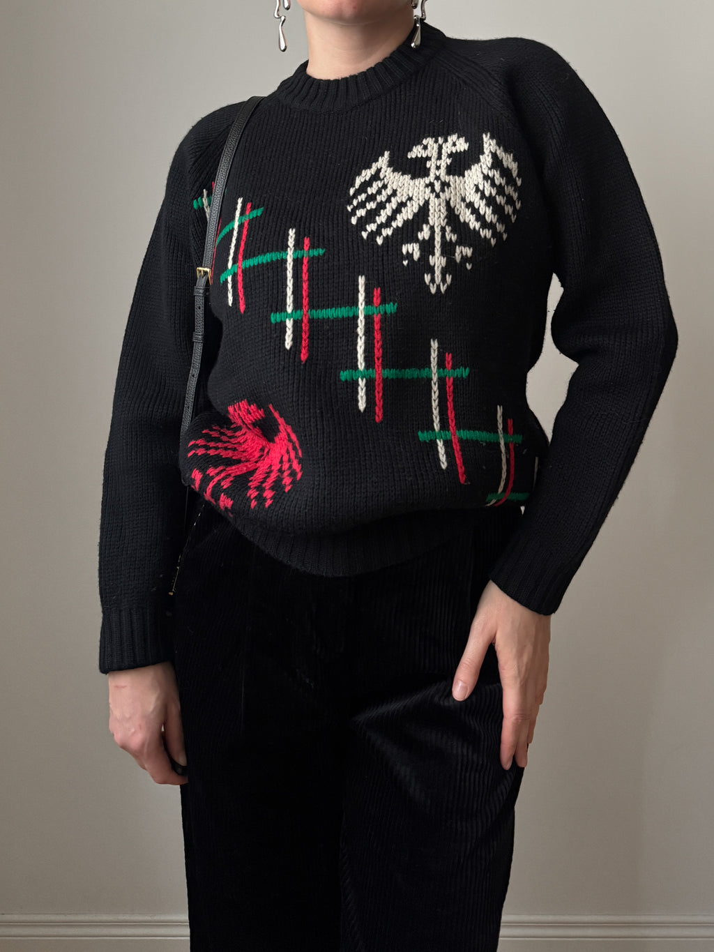 Pure wool black pull