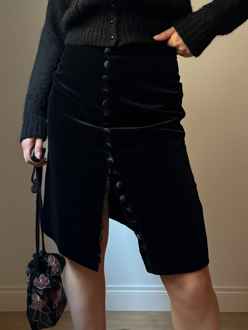 Velvet and satin black skirt