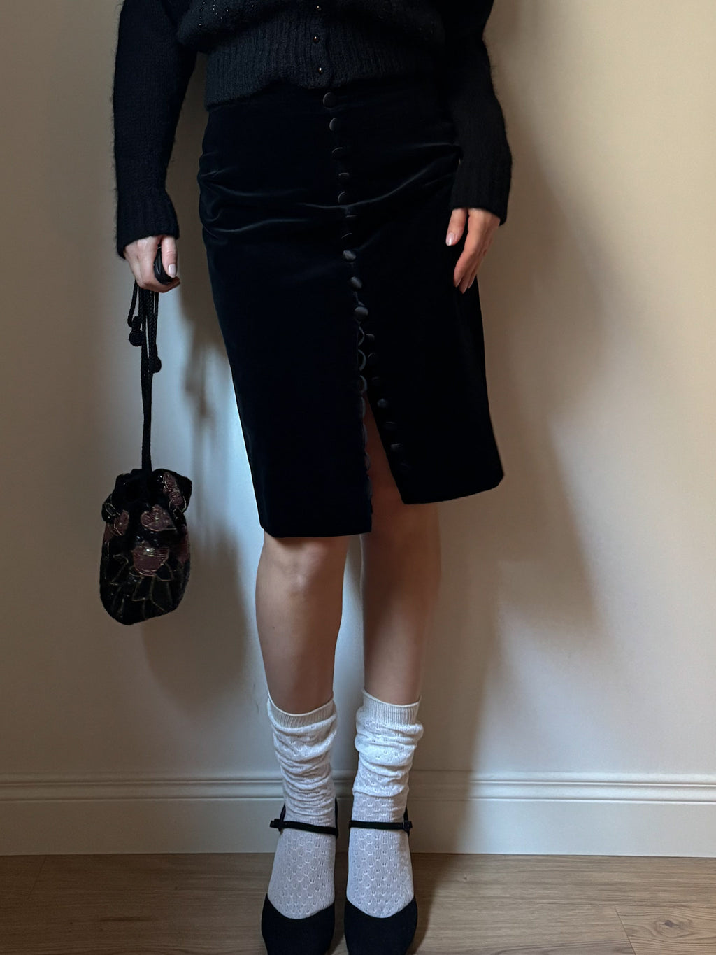 Velvet and satin black skirt