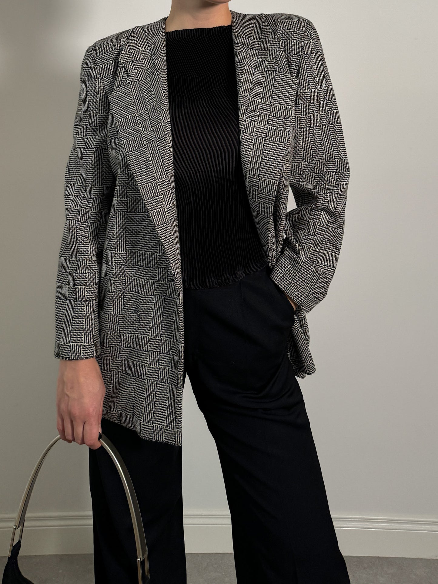 Pure wool black and white blazer