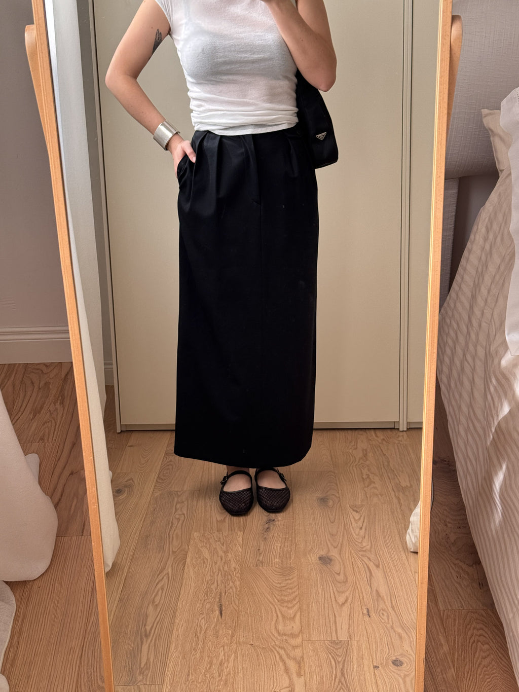 Pure virgin wool black skirt