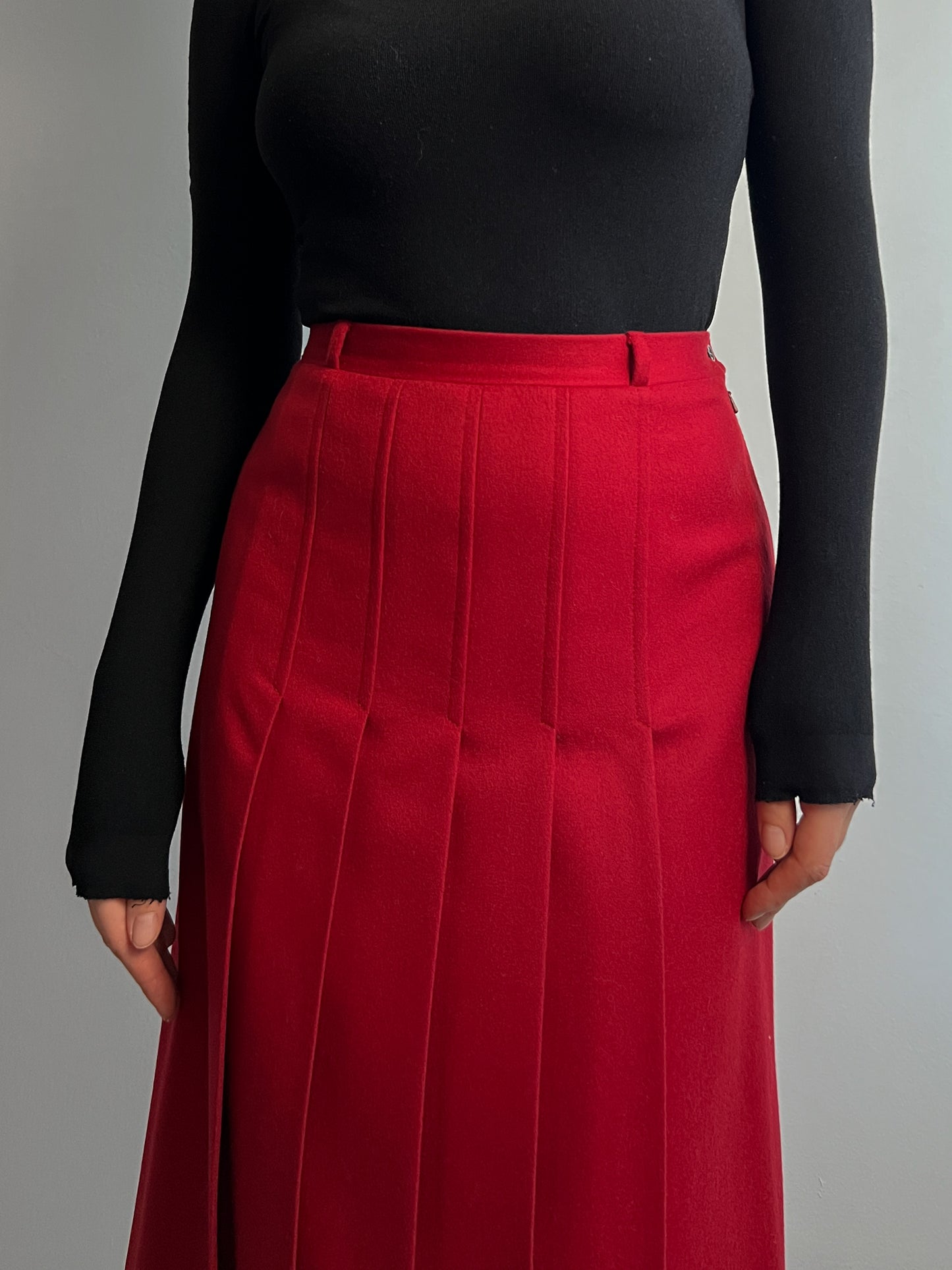 Pure wool pleated red skirt