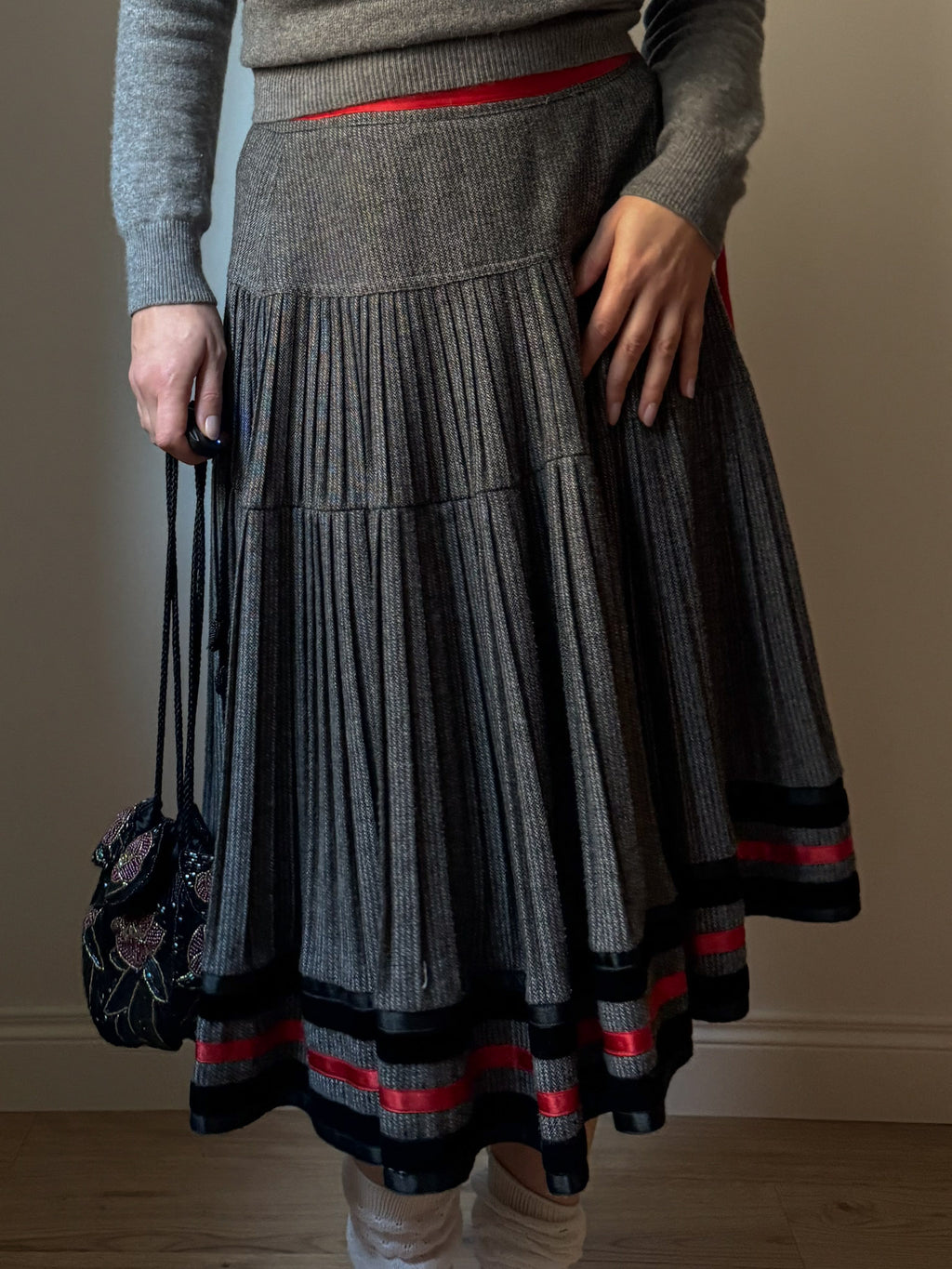 Pure wool grey skirt