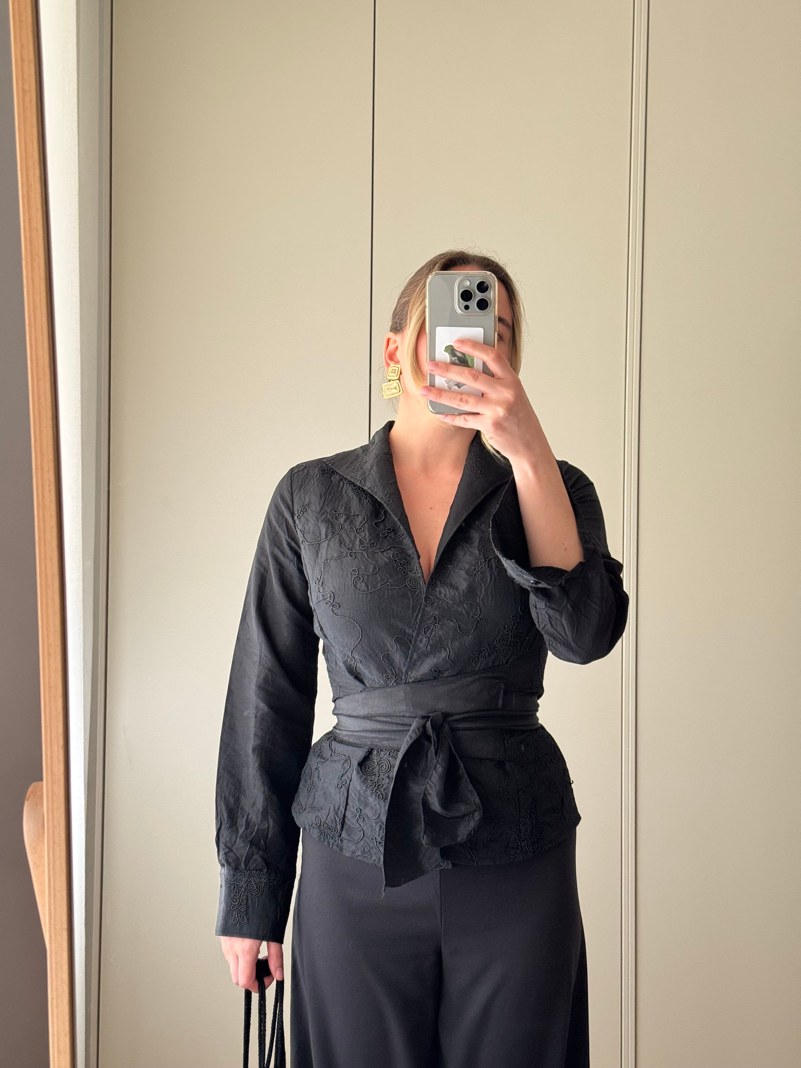 Black kimono blouse