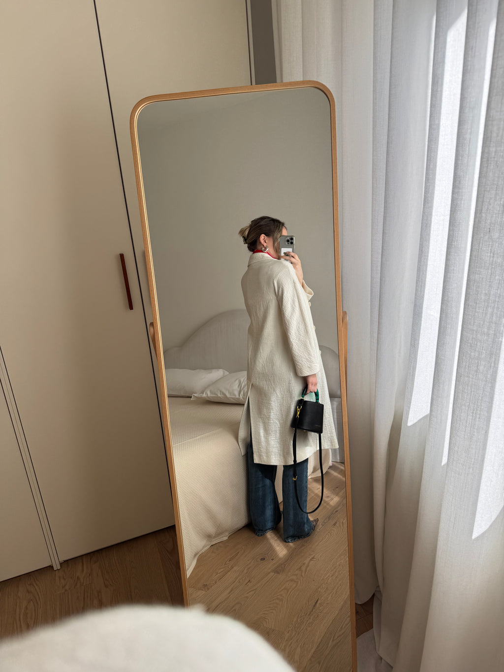 Cotton and linen ivory trench