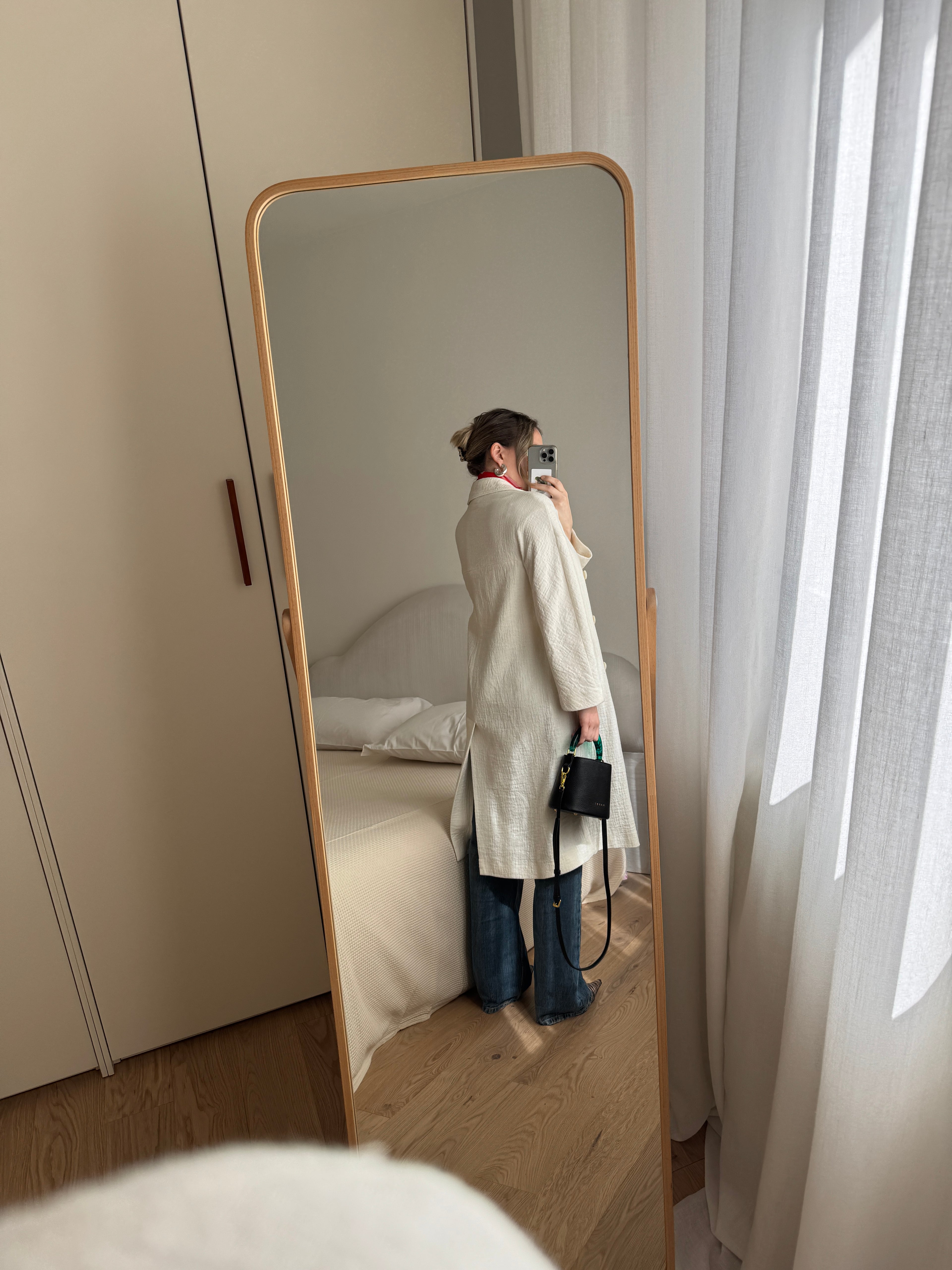 Cotton and linen ivory trench