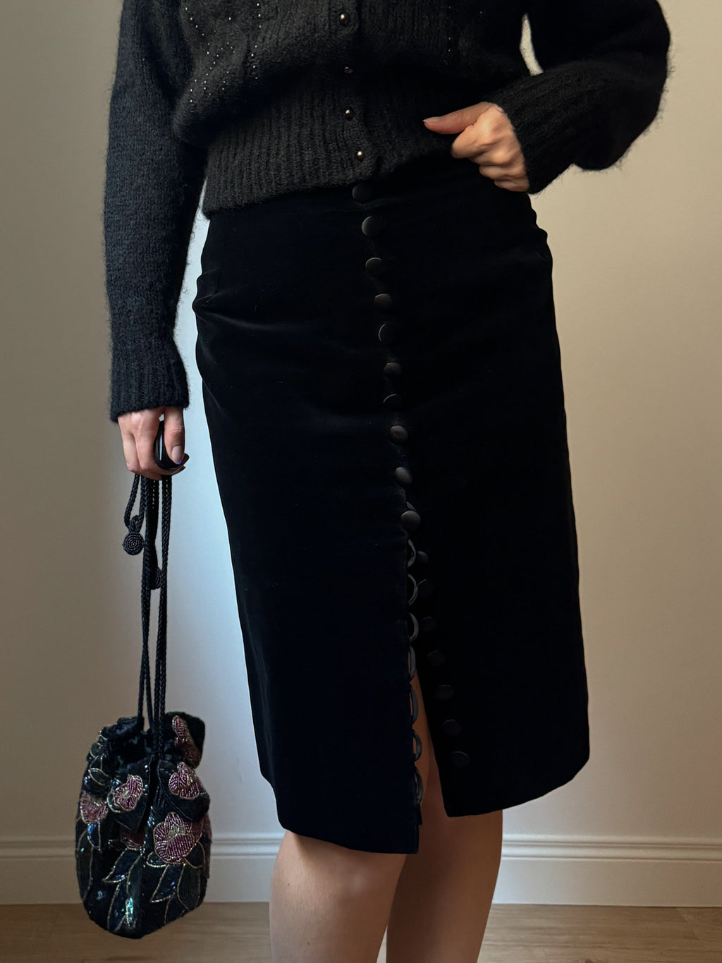 Velvet and satin black skirt