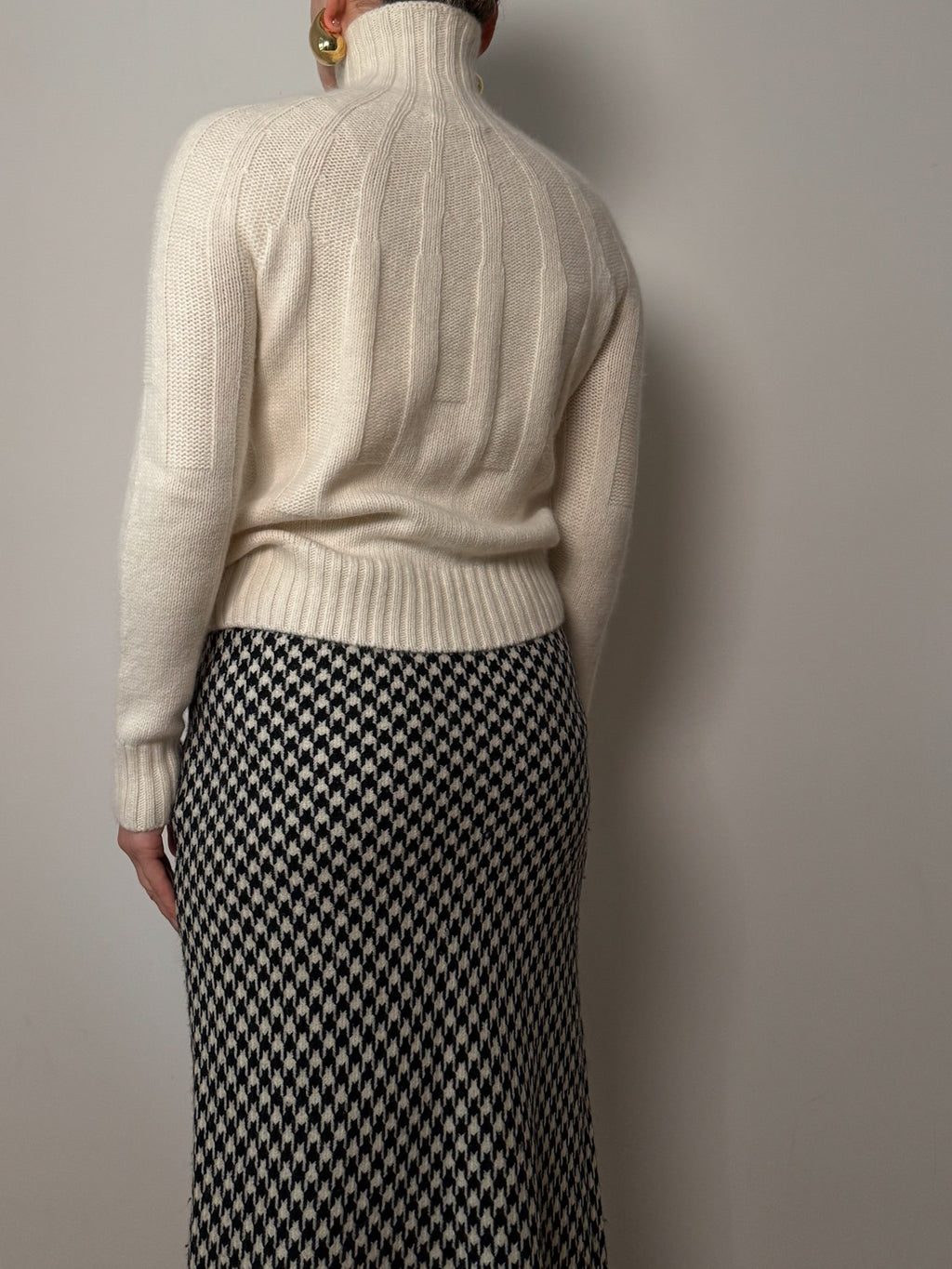 Wool and Angora ivory pull