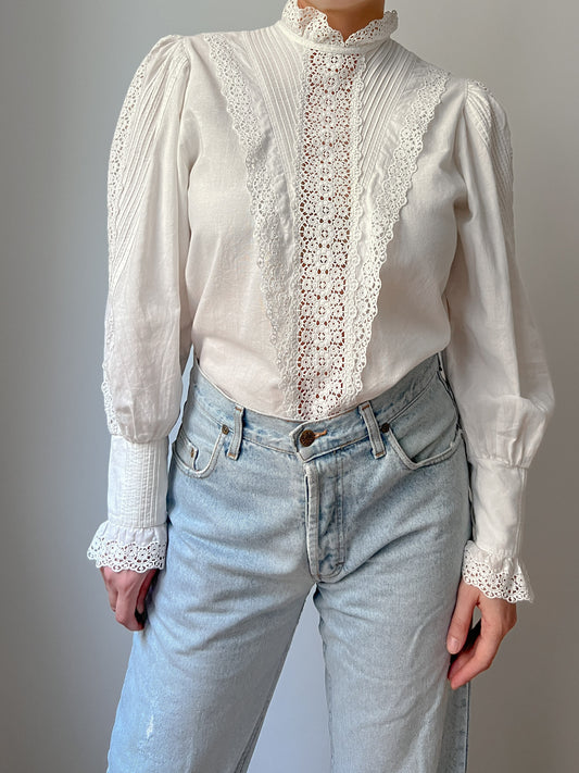 Pure cotton romantic blouse