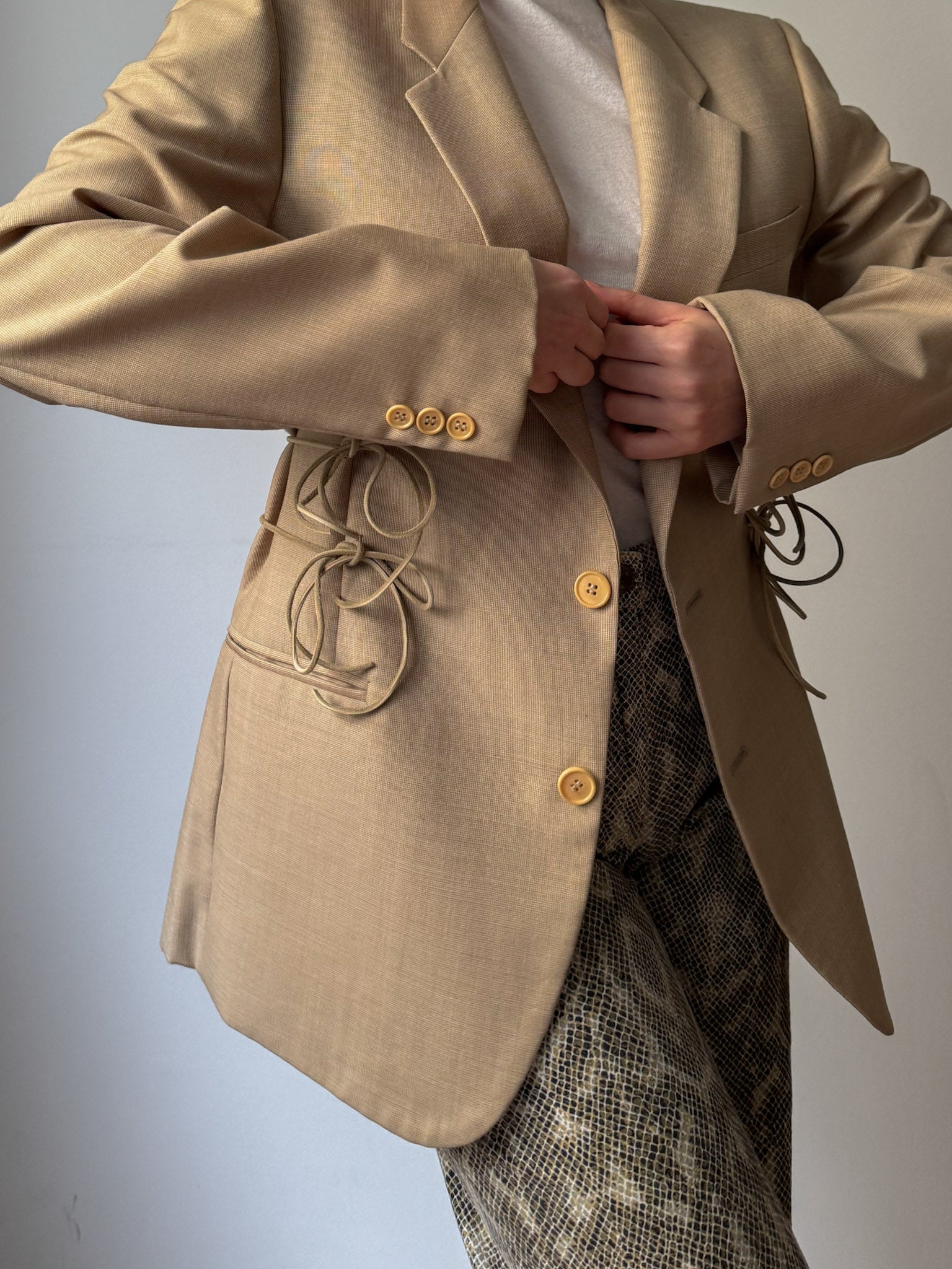 Brando beige blazer