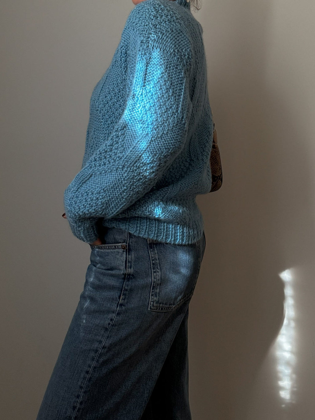 Pure wool embroidered sky pull