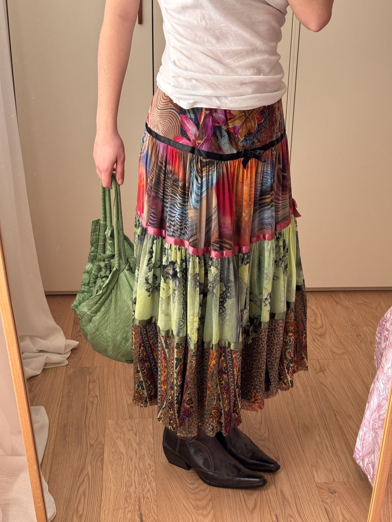 Flounced colorfull skirt