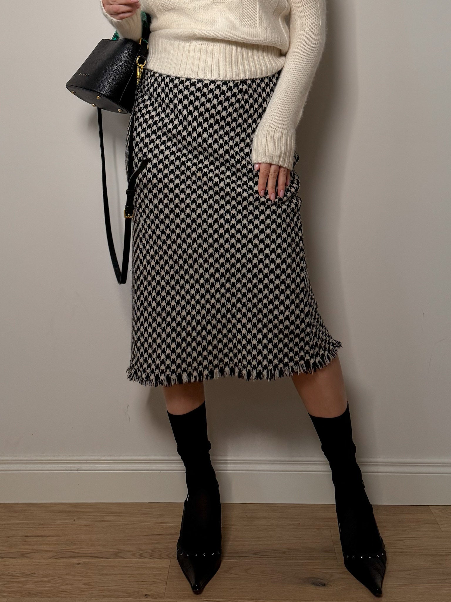 Pure wool pied de poule skirt