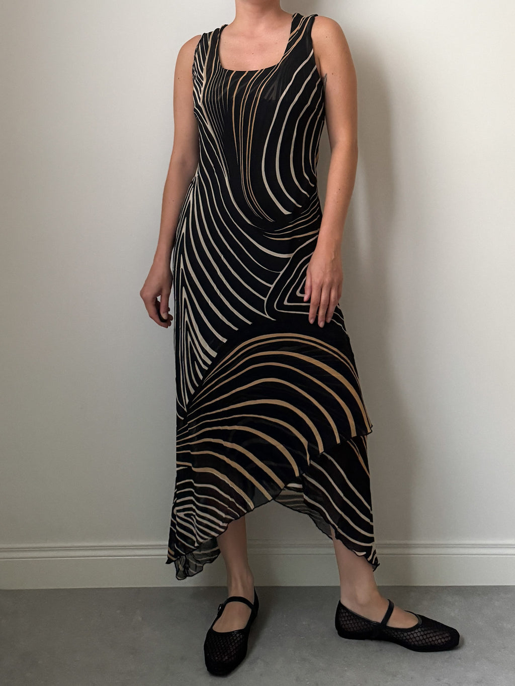 Pure viscose black and beige dress