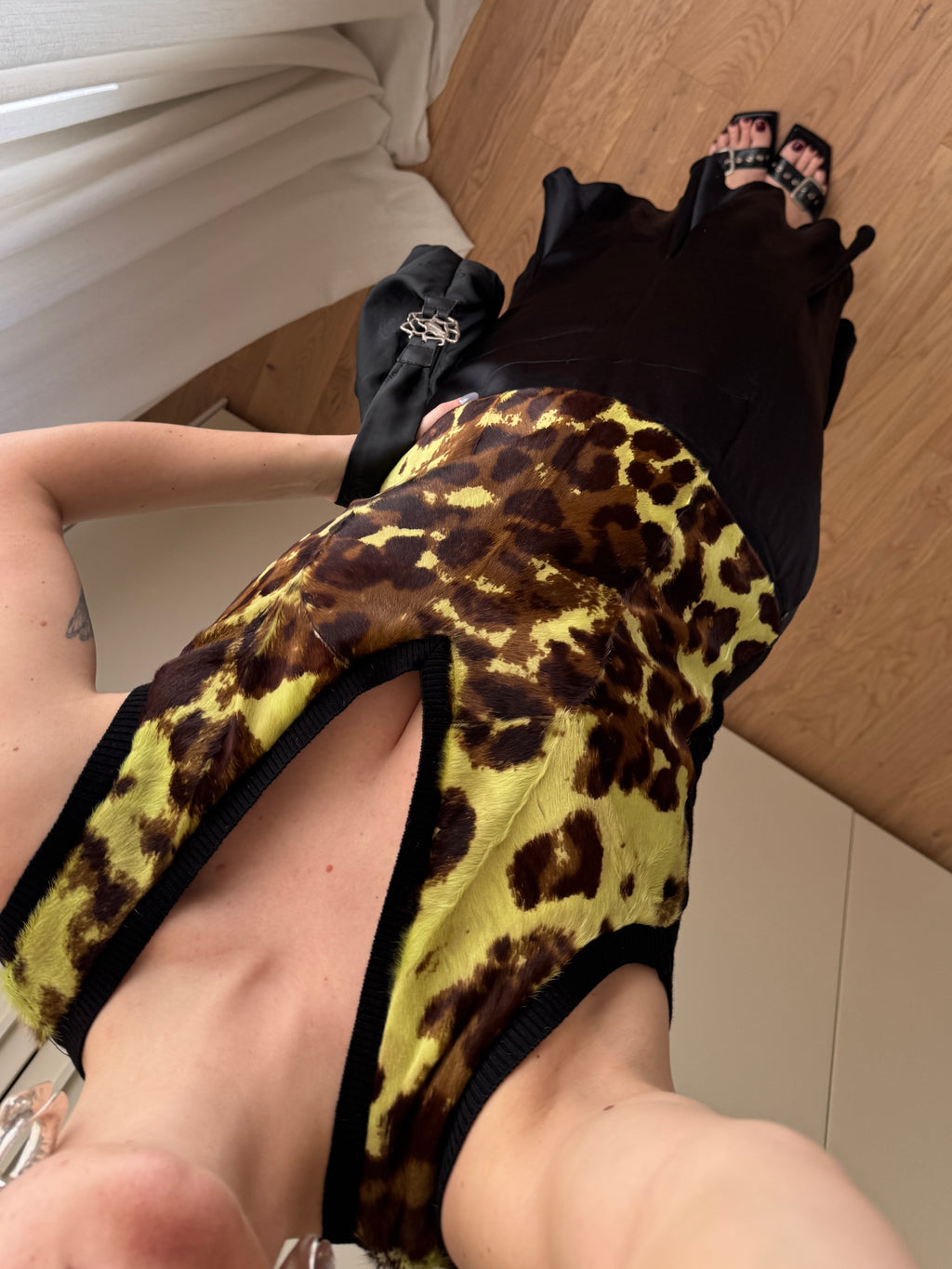 Top animalier in pelliccia e lana